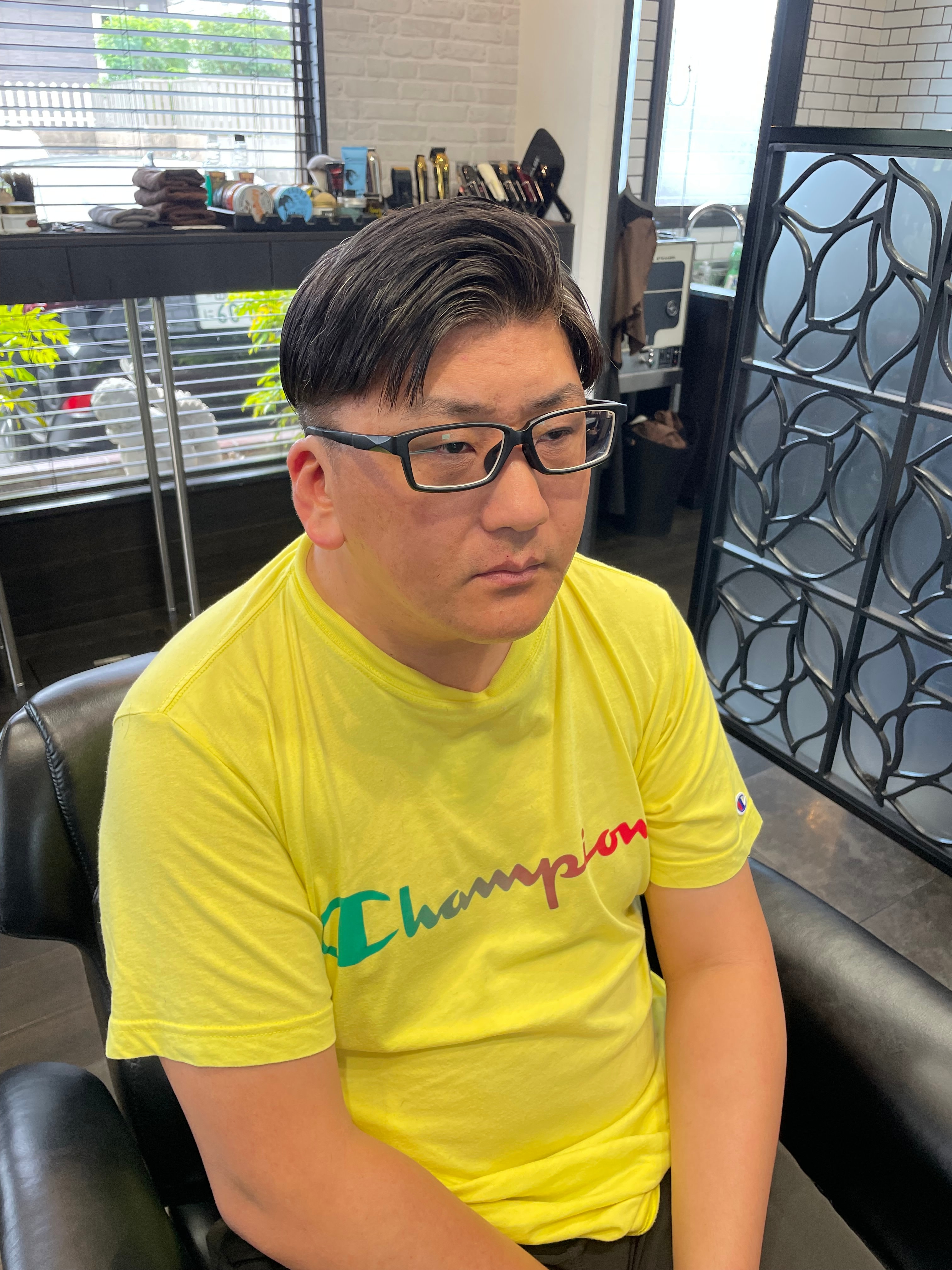 HIRO THE BARBER【ヒロザバーバー】のスタイル紹介。アップバングショート