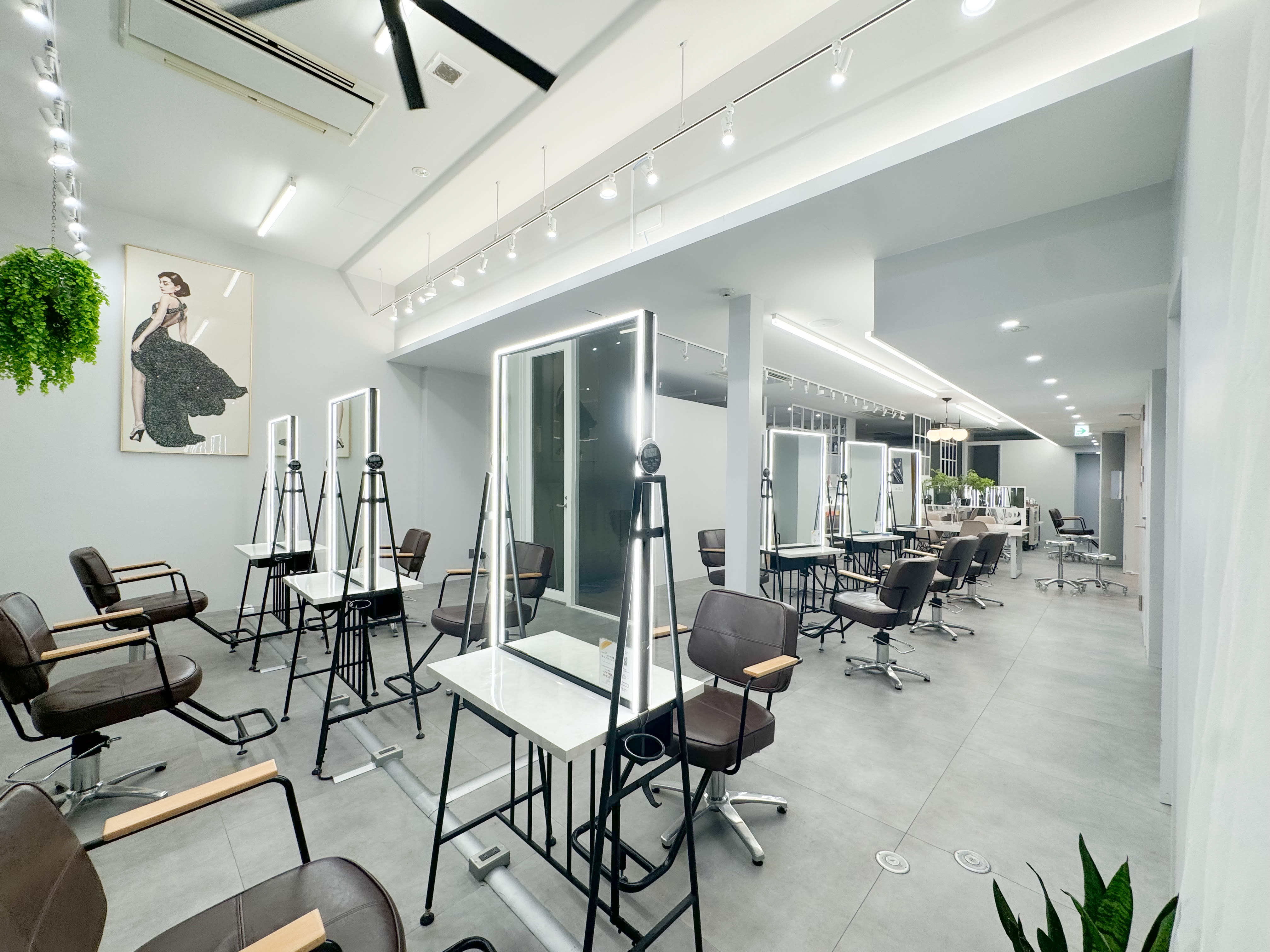 PLATINA【プラチナ】のアイキャッチ画像