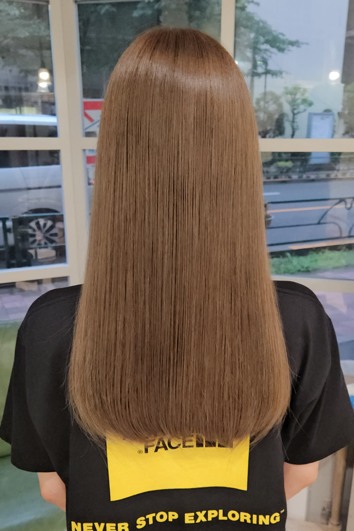 BEAUTY SALON 鏡と星 髪質改善&縮毛矯正【ビューティサロン カガミトホシ】のスタイル紹介。ロングヘアー　クリームベージュ