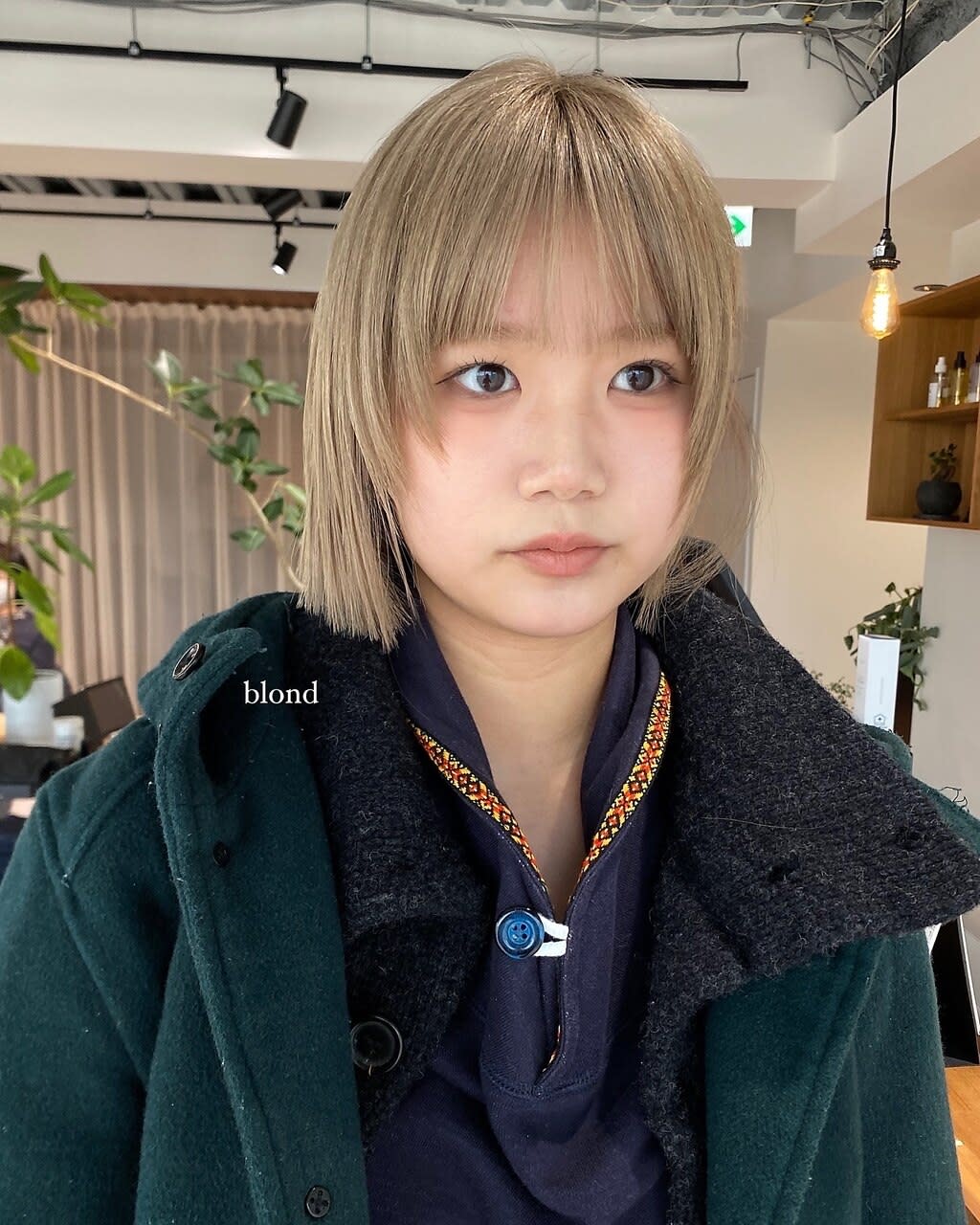 n.w.h【エヌダブリュエイチ】のスタイル紹介。ブロンド×きりっぱなしBob
