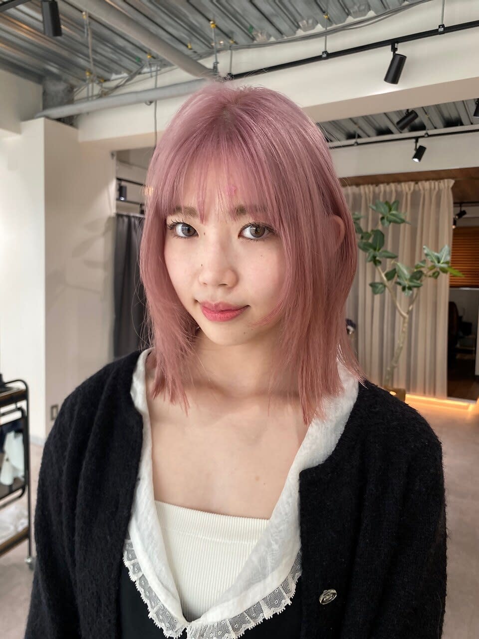 n.w.h【エヌダブリュエイチ】のスタイル紹介。夏のペールピンク