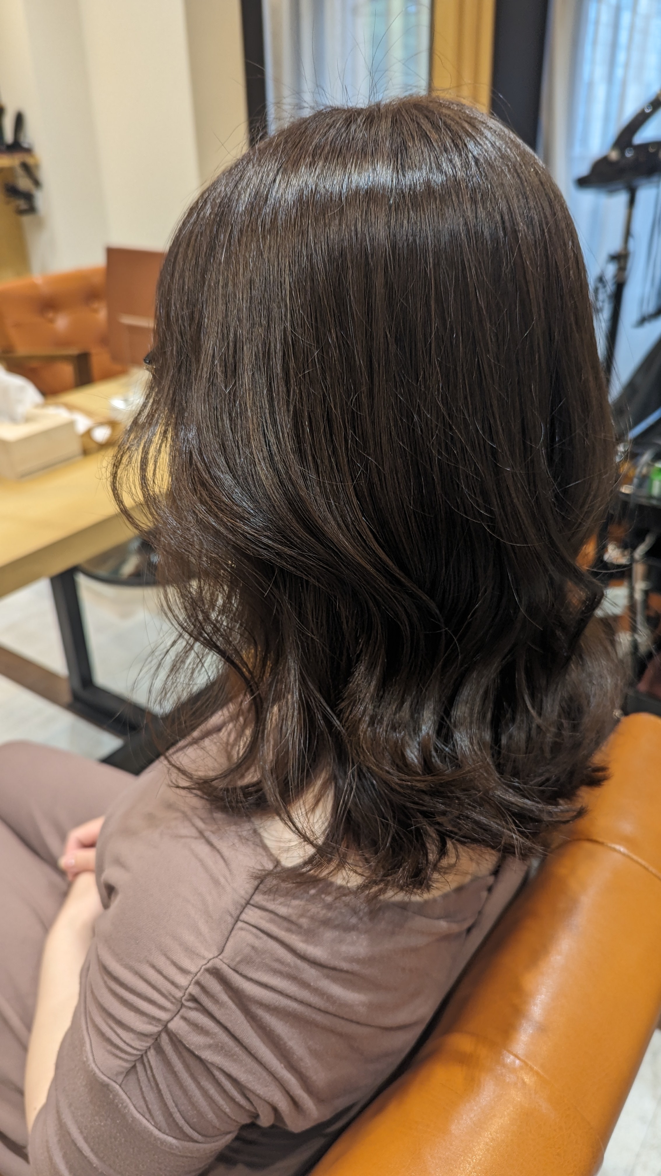 f salon【エフサロン】のスタイル紹介。ミディアムレイヤー