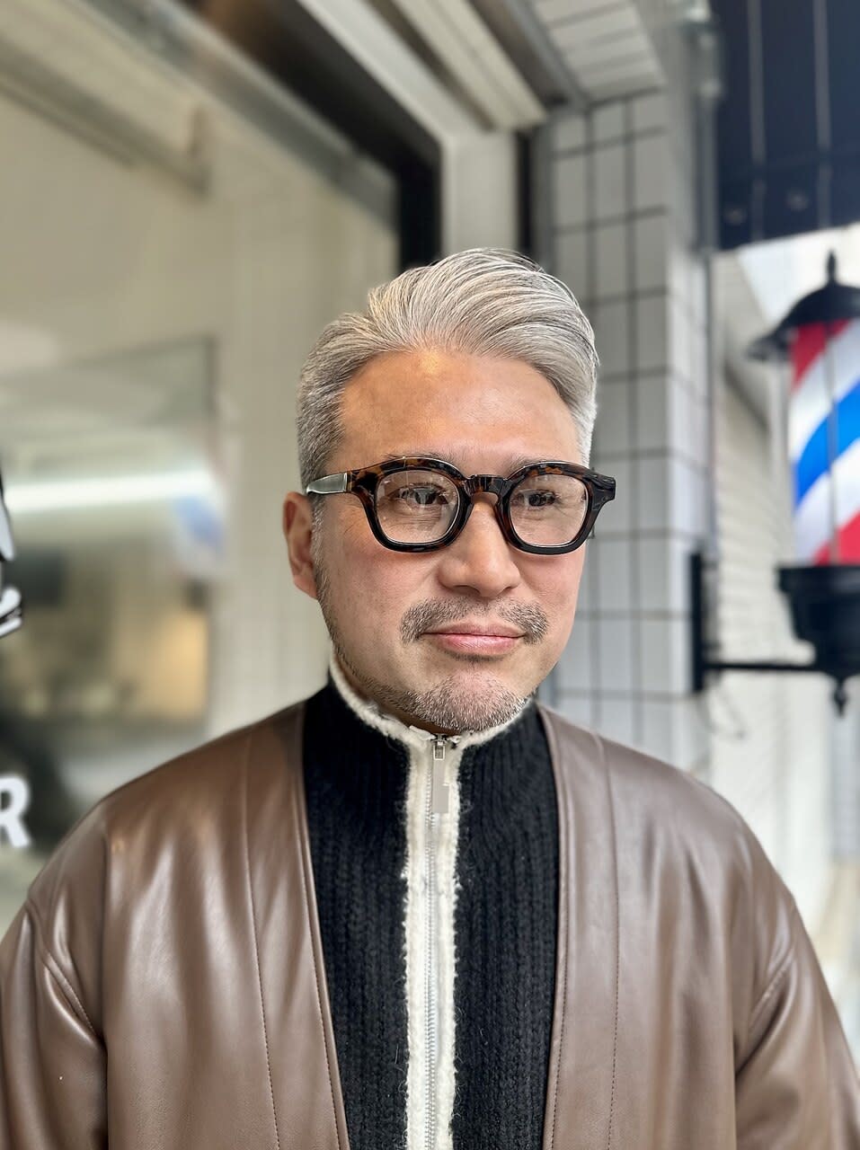 BARBER MIKI  塚本【バーバー ミキ ツカモト】のスタイル紹介。大人サイドパート