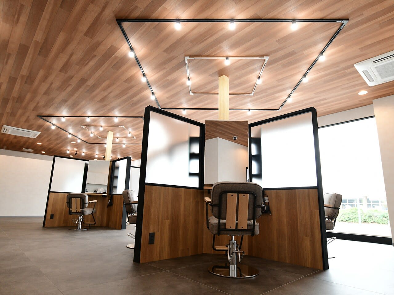 美容室 STROKE 伊勢崎宮子店【ストローク】のアイキャッチ画像