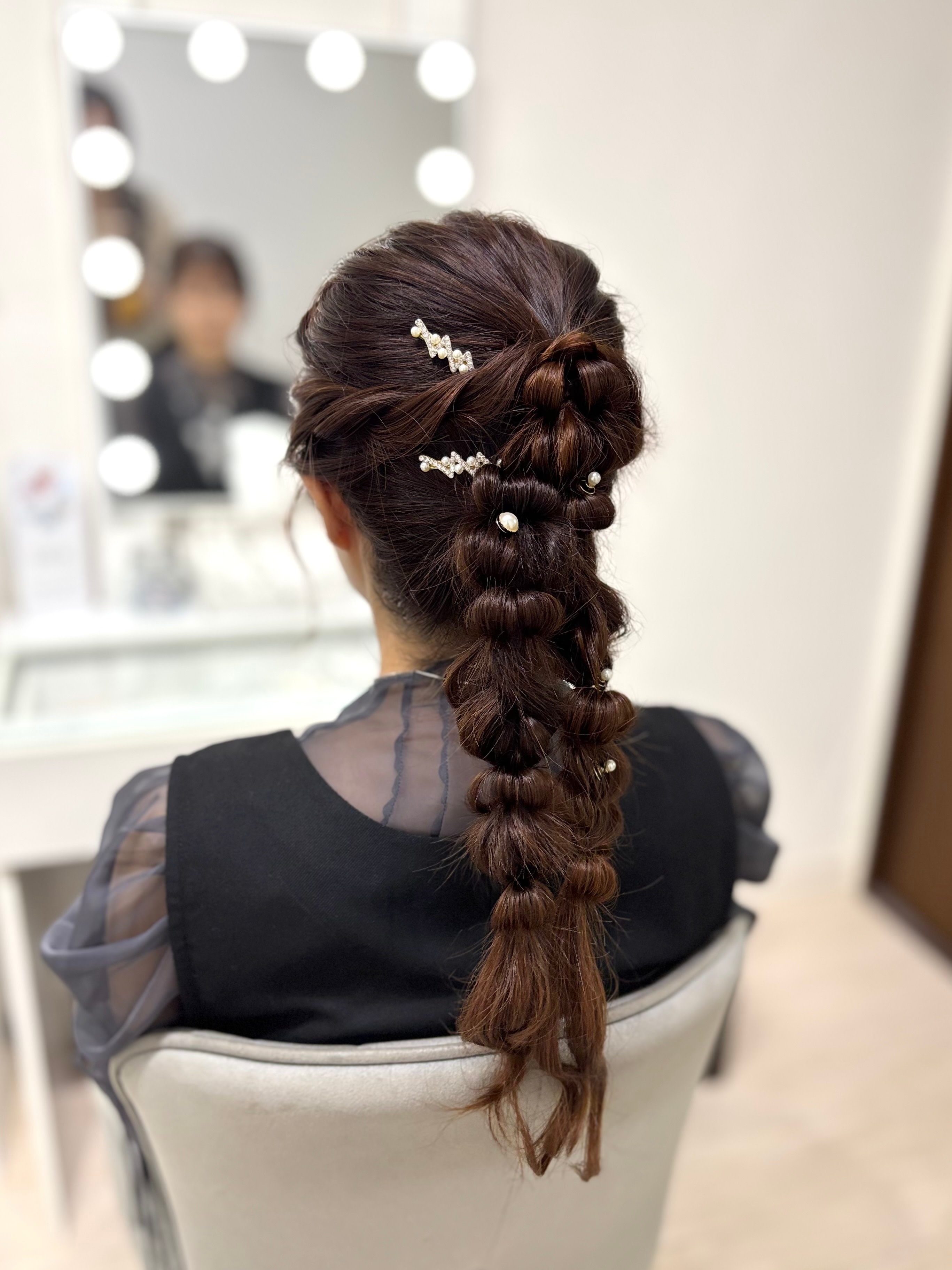 ヘアセット専門店Hair&Make Gramour【グラムール】【ヘアアンドメイク グラムール】のスタイル紹介。高めポニー編みおろし