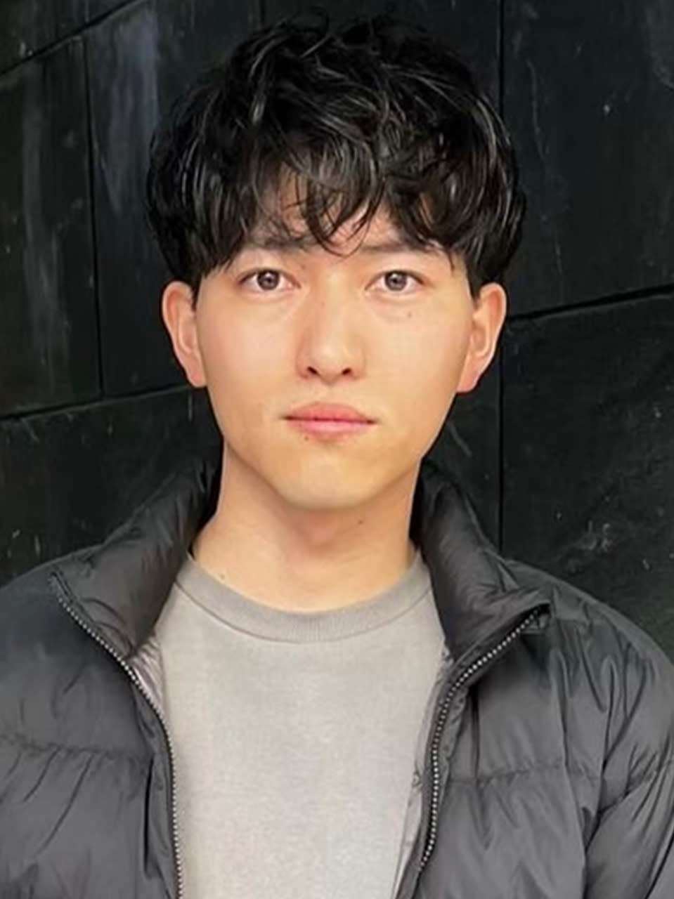 LOUWE HOMME/men's salon/メンズサロン/立川【ローウェ オム メンズサロン メンズサロン タチカワ】のスタイル紹介。ショートスパイキーツーブロック無造作パーマツイストパーマ