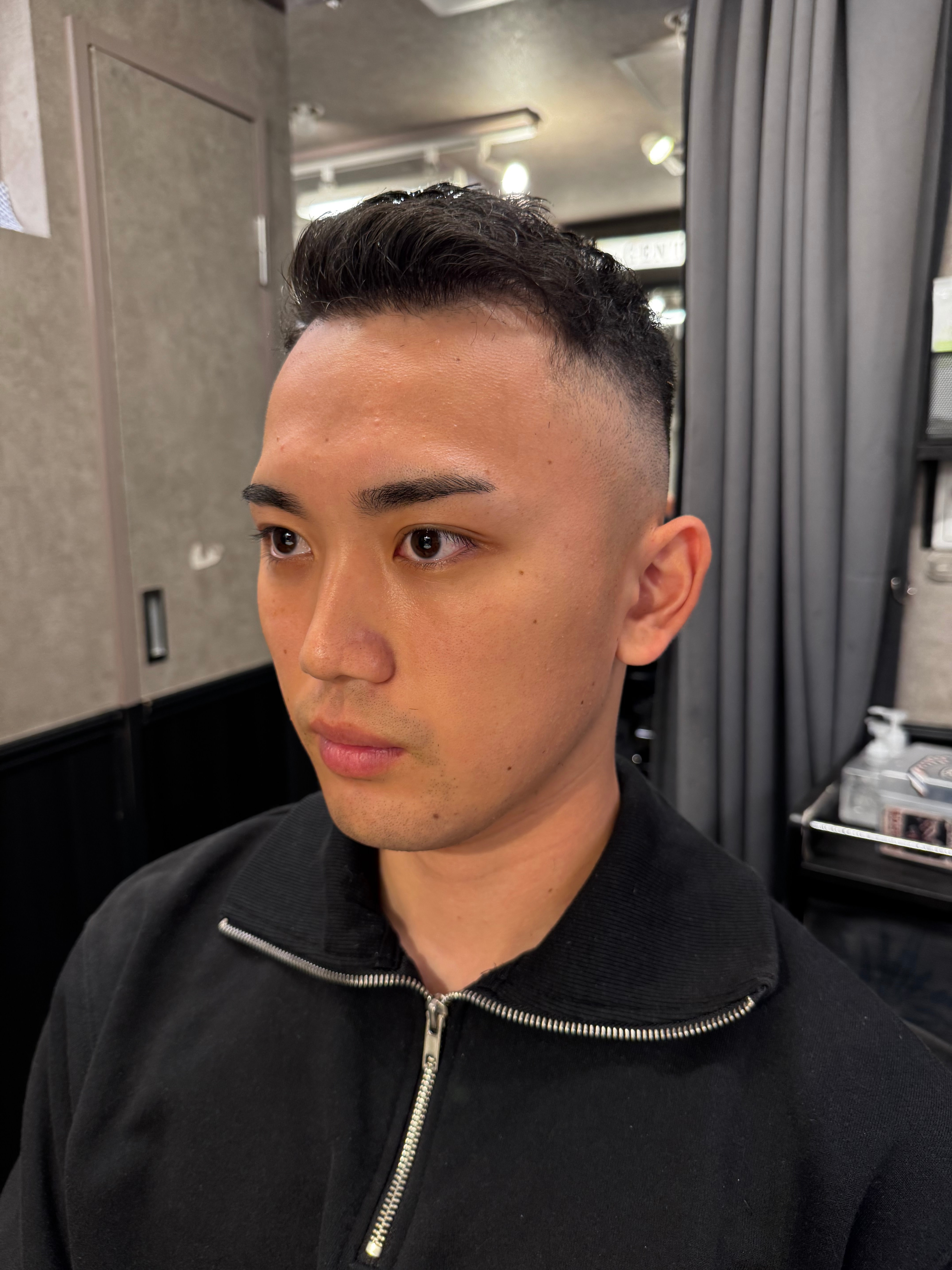 メンズ専門理容室　BroTokyo BARBERSHOP 有楽町店【メンズセンモンリヨウシツブロートーキョーバーバーショップユウラクチョウテン】のスタイル紹介。スキンフェード