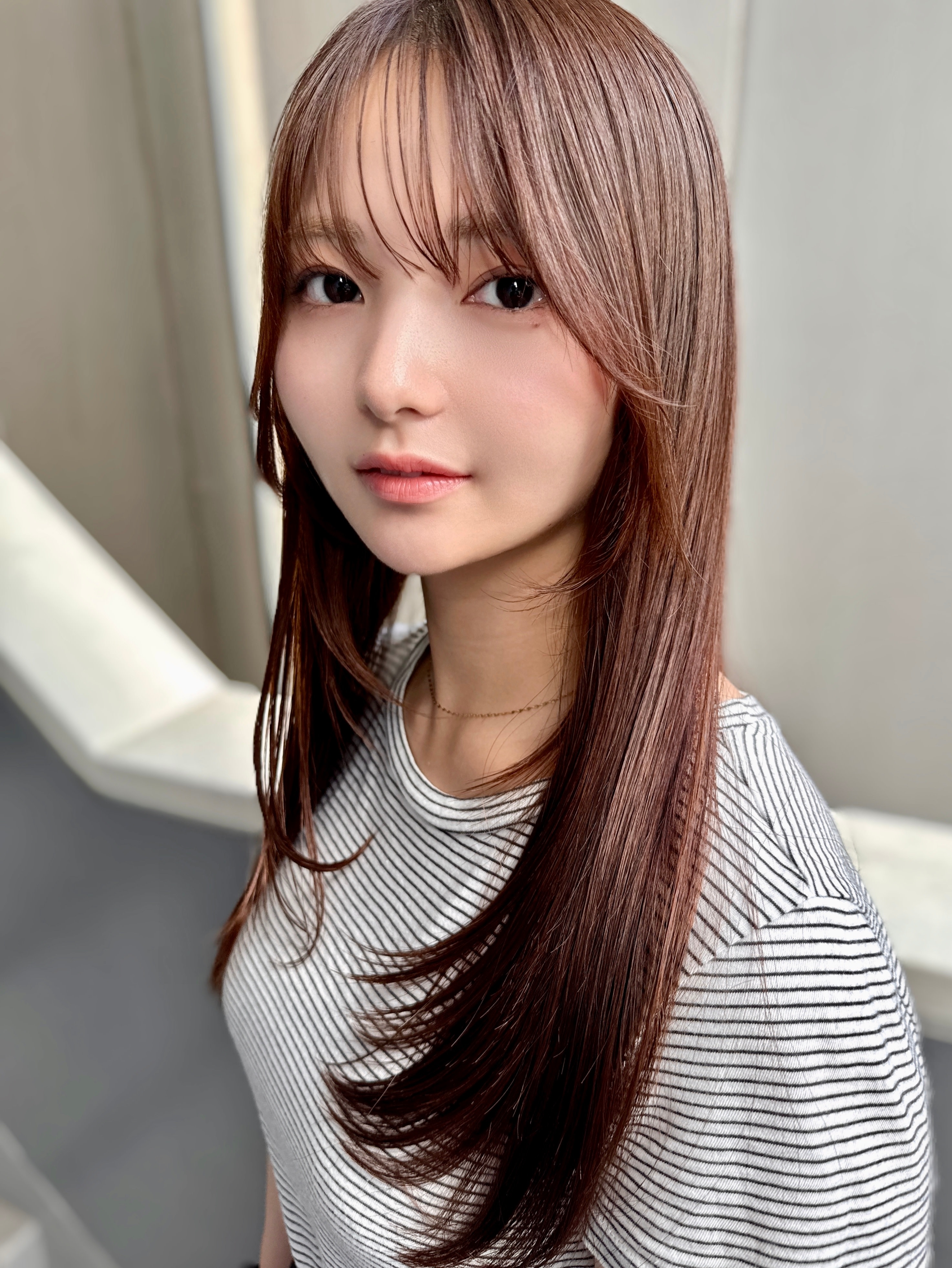 髪質改善 fiica【カミシツカイゼン フィーカ】のスタイル紹介。綺麗な艶髪スタイル　美髪ロングレイヤー　縮毛矯正