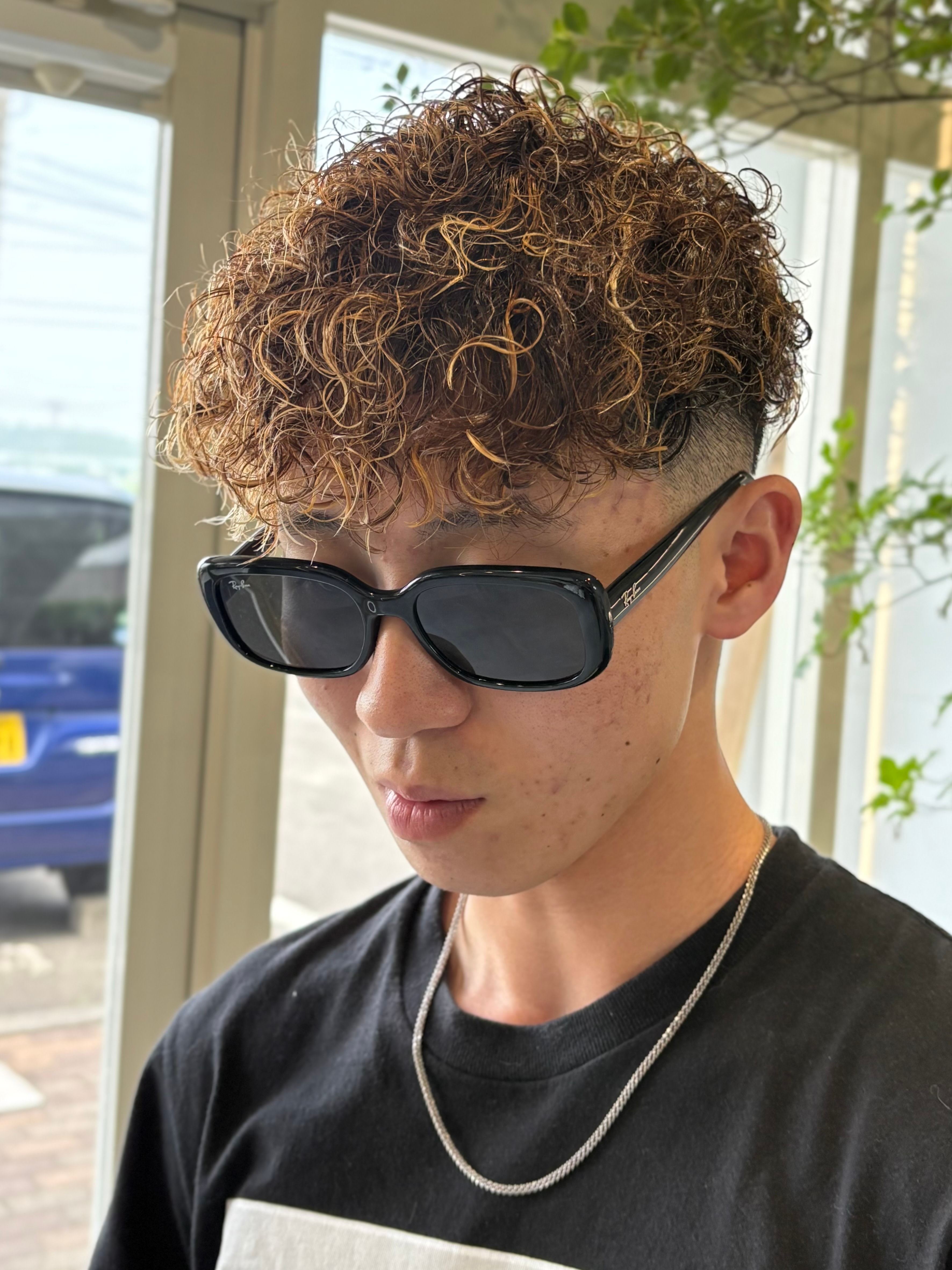 BARBER vivre25【ヴィブル】 | 多賀城市・完全個室のモダン理容室【ヴィブル】のスタイル紹介。海外風スペインカール/ブラウンメッシュ/多賀城/利府/塩釜