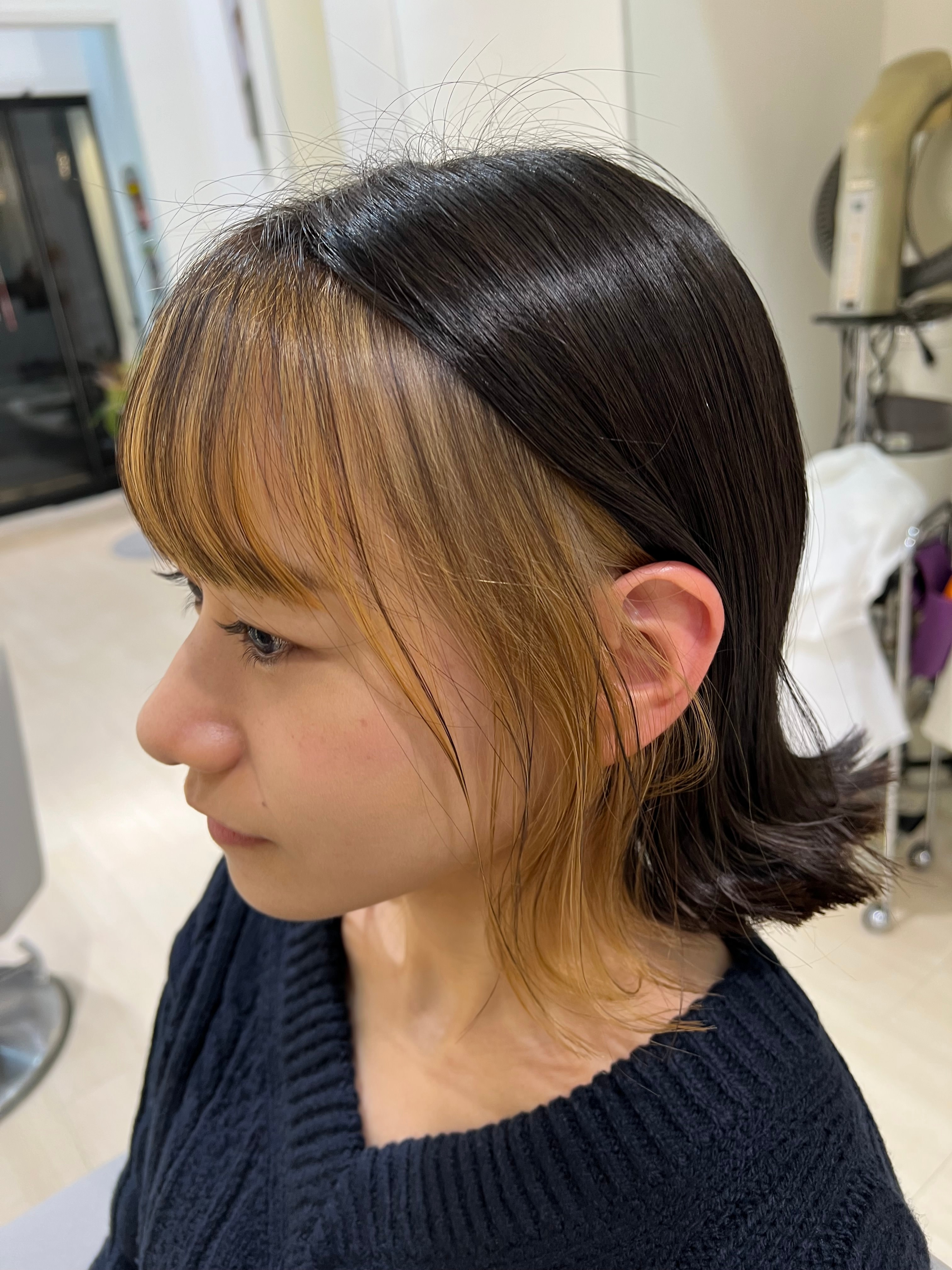 REM【レム】のスタイル紹介。レイヤーカットカラー