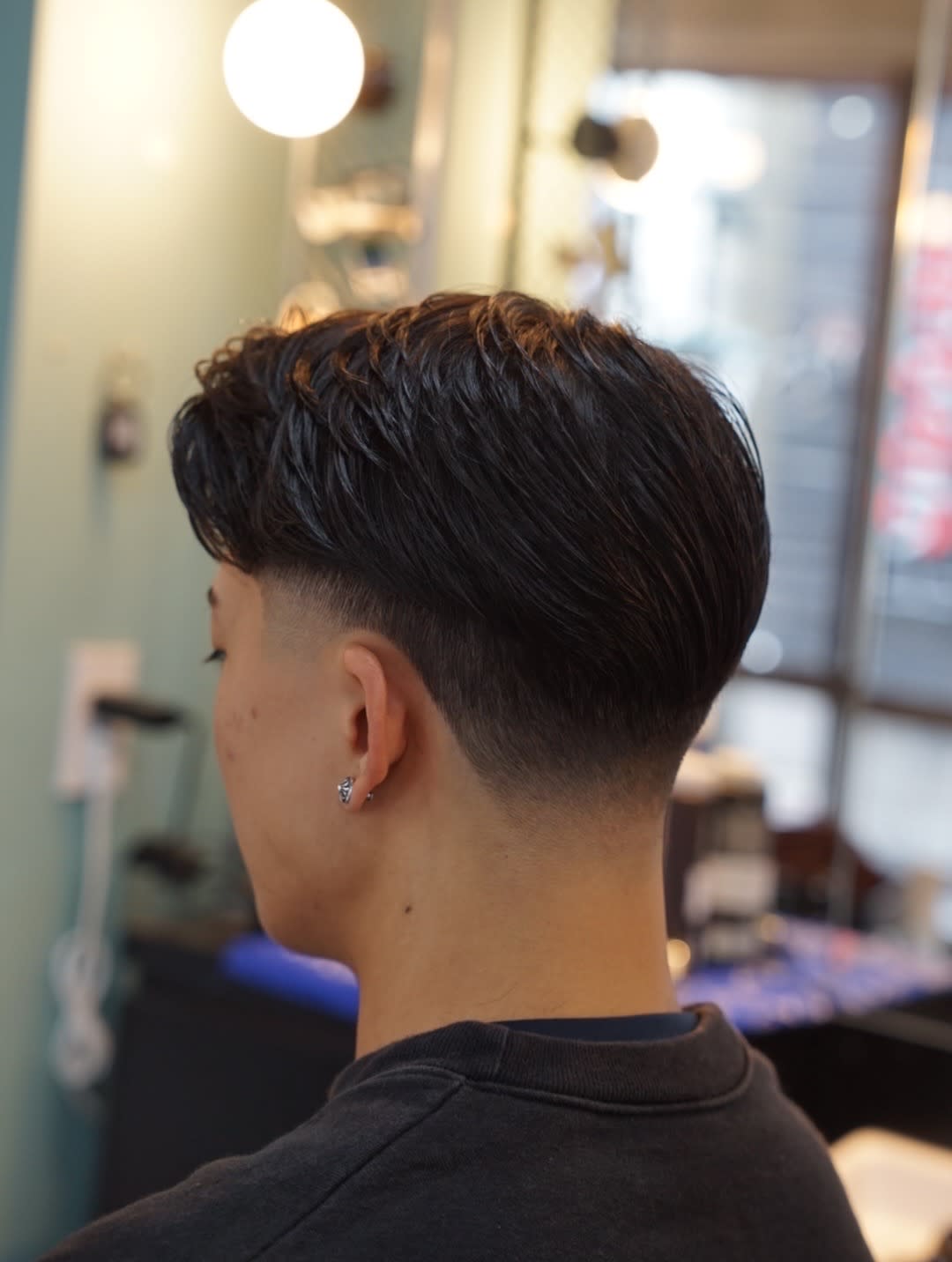 TIGHT SWAG BARBERWORKS【タイトスワッグバーバーワークス】のスタイル紹介。６４パート×テーパーフェード