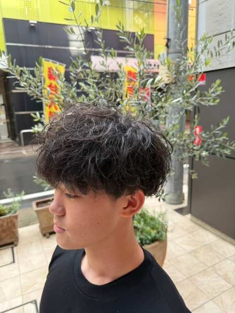 MENS ONLYSALON SHIFT(メンズサロン)【メンズオンリーサロンシフト】のスタイル紹介。シャドウパーマ【SHIFT】