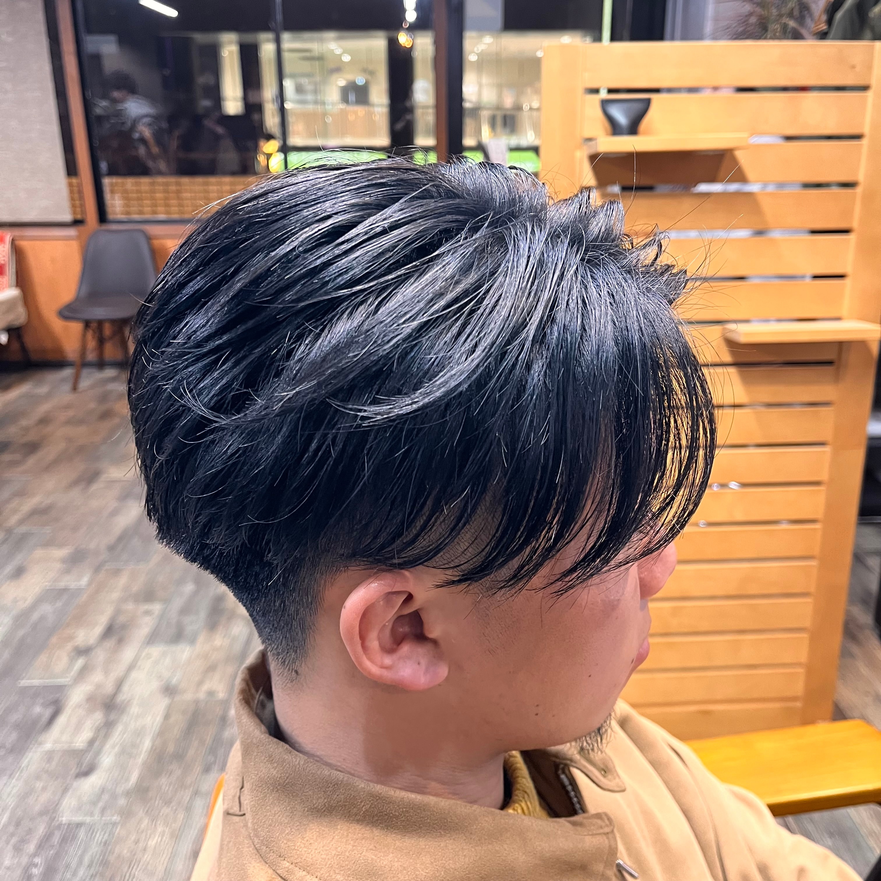 SKY FIELD HAIR【スカイフィールドヘアー】のスタイル紹介。センターパート