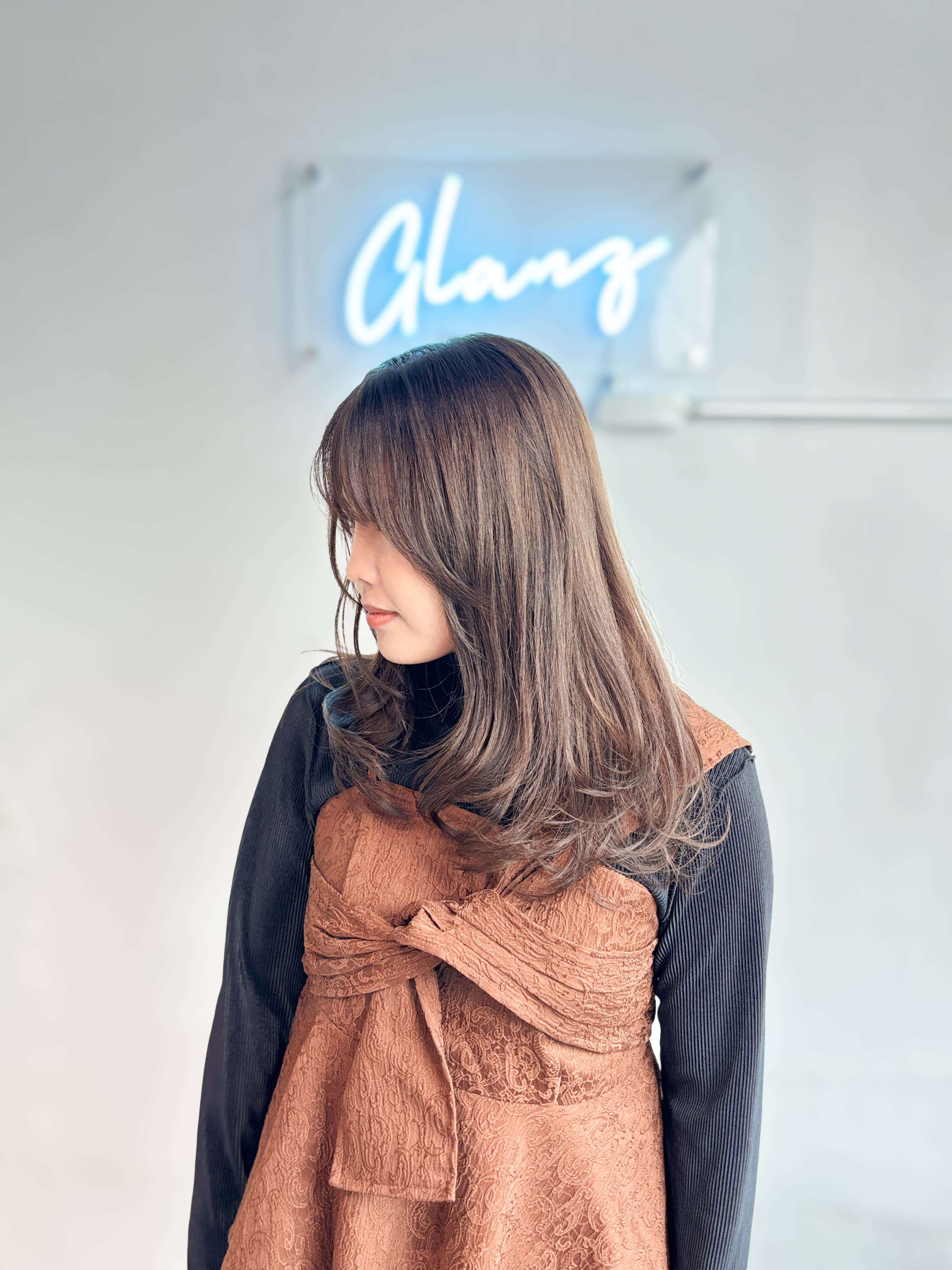 GLANZ 【グランツ】【グランツ】のスタイル紹介。【透明感】大人ナチュラルな美髪ラテブラウンミディ