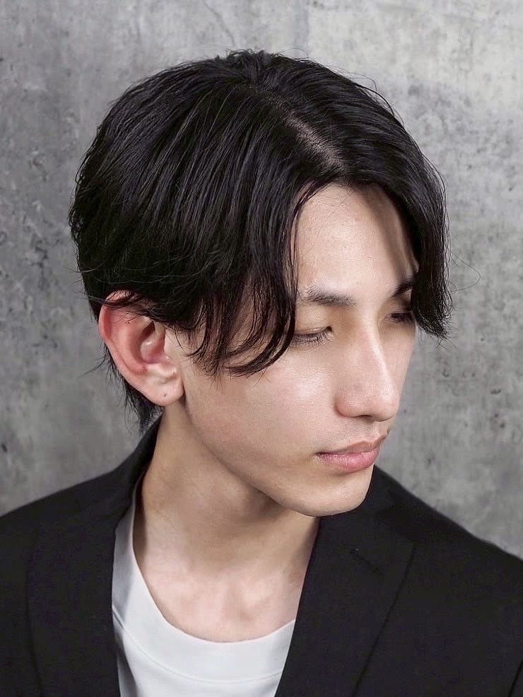 ヒロ銀座 BARBER SHOP 新宿店【ヒロギンザバーバーショップシンジュクテン】のスタイル紹介。センターパート/ニュアンス〈理容室〉