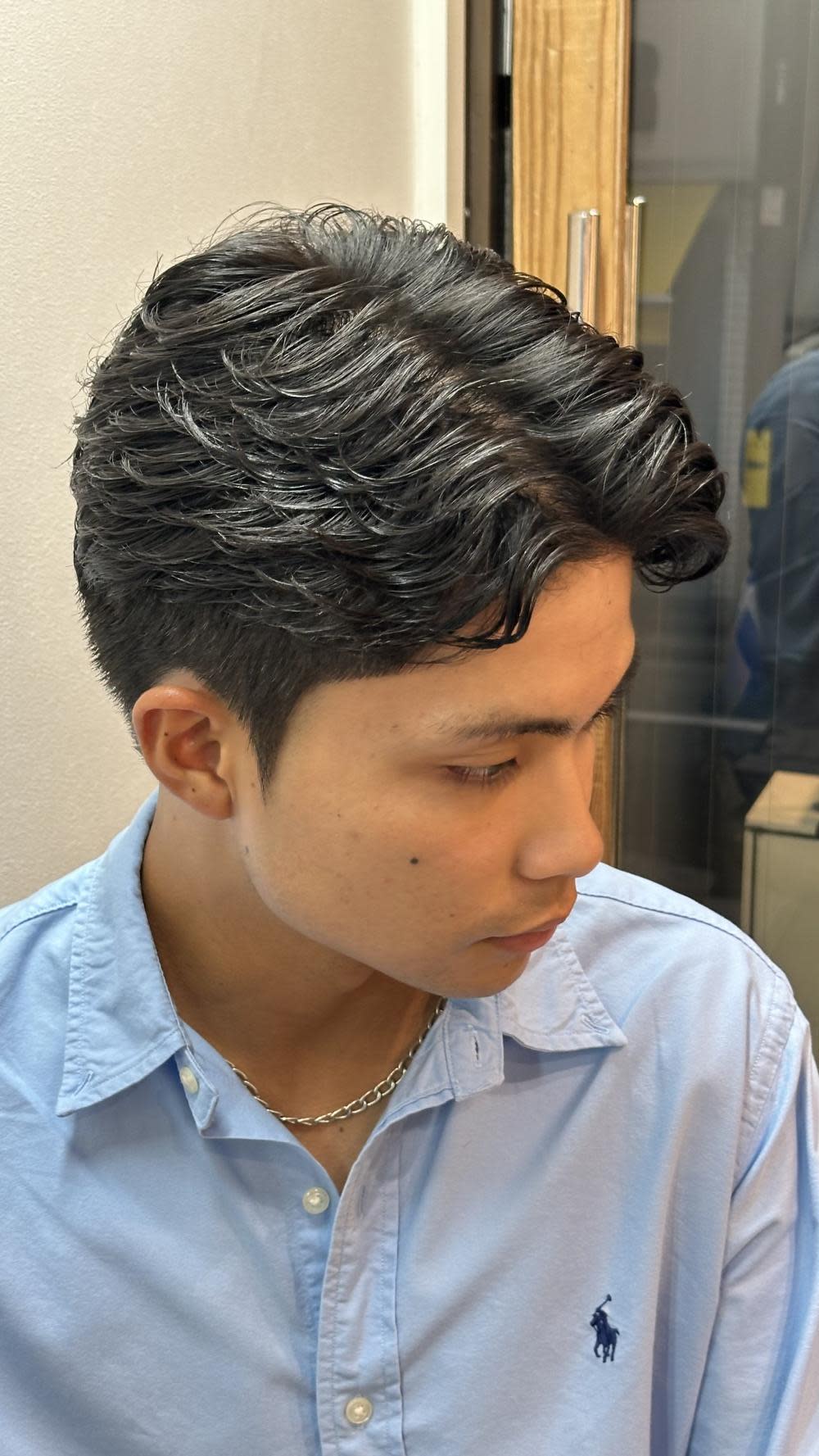 ドルクス日本橋【ドルクス ニホンバシ】のスタイル紹介。ショートセンターパートパーマ