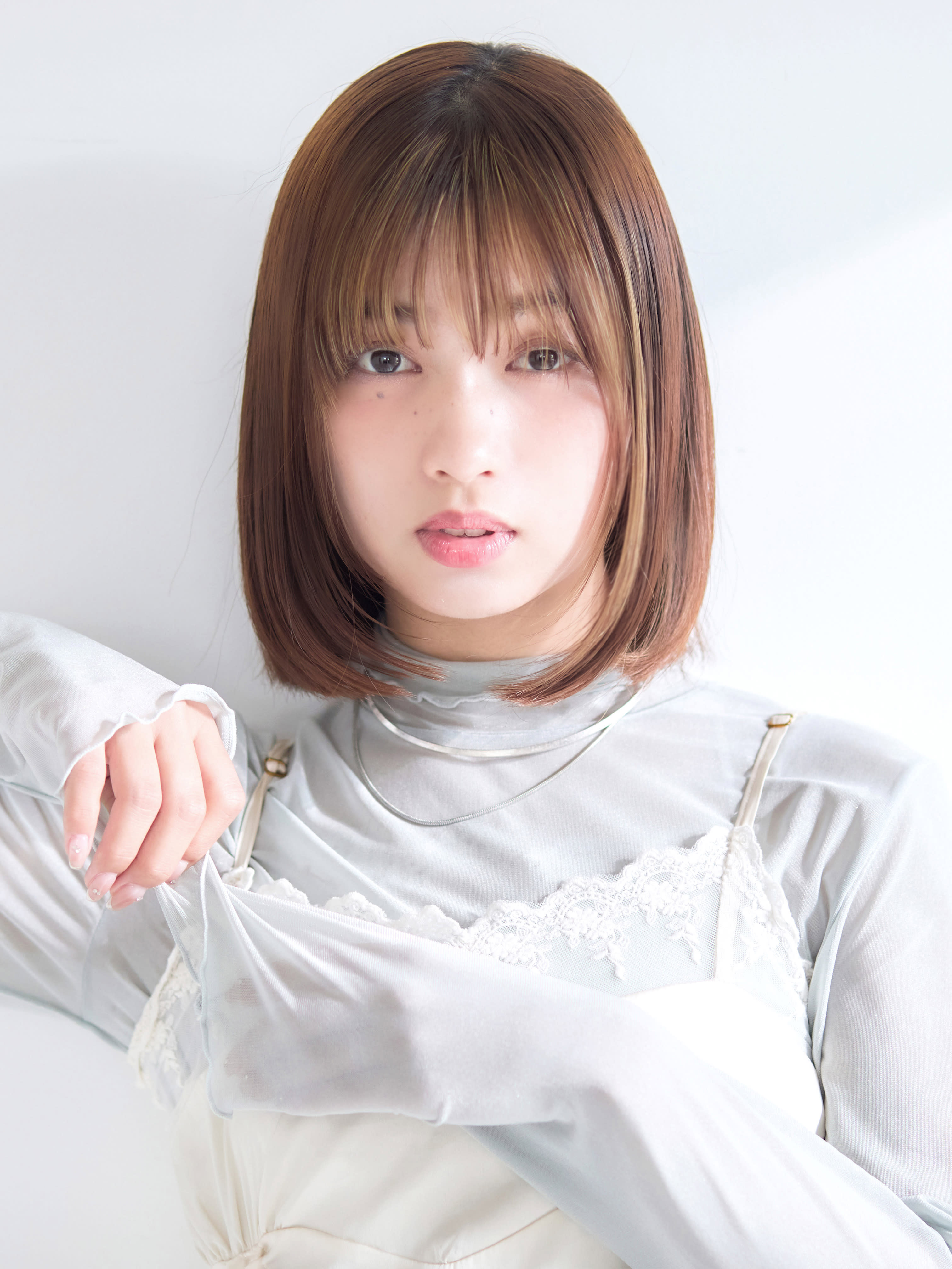 La fith hair clan 広島本通店【ラフィス ヘアー クラン ヒロシマホンドオリテン】のスタイル紹介。【La fith】切りっぱなしボブ×前髪インナーカラー