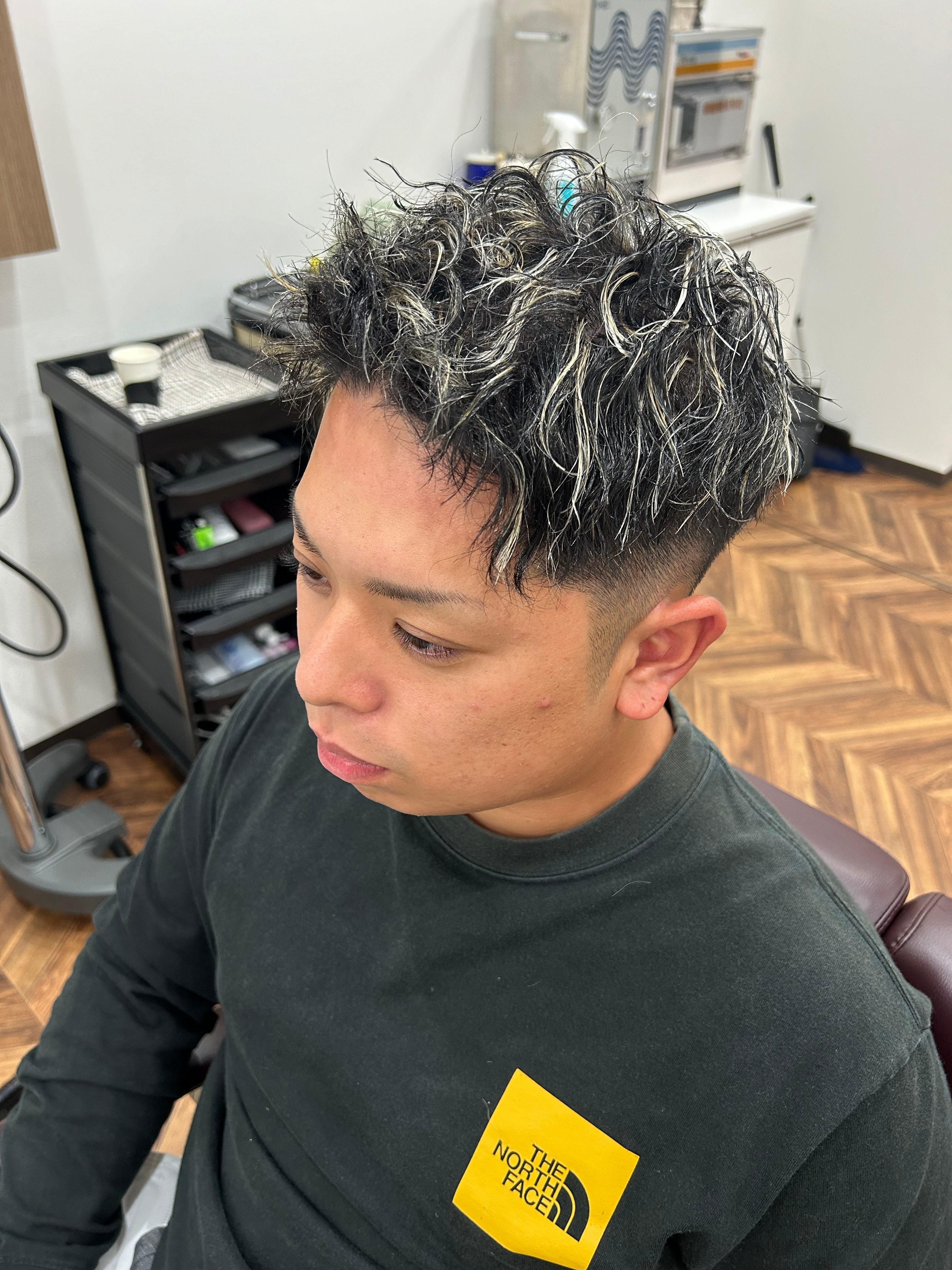 Hikari by ISAMI men's 西川口【ヒカリ バイ イサミ メンズ】【ヒカリ バイ イサミ メンズ】のスタイル紹介。Hikari by ISAMI men's 西川口×スタイル