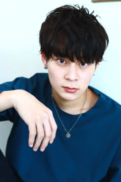 Chaleur【シャルール】のスタイル紹介。ツイストパーマ・ツイストカール