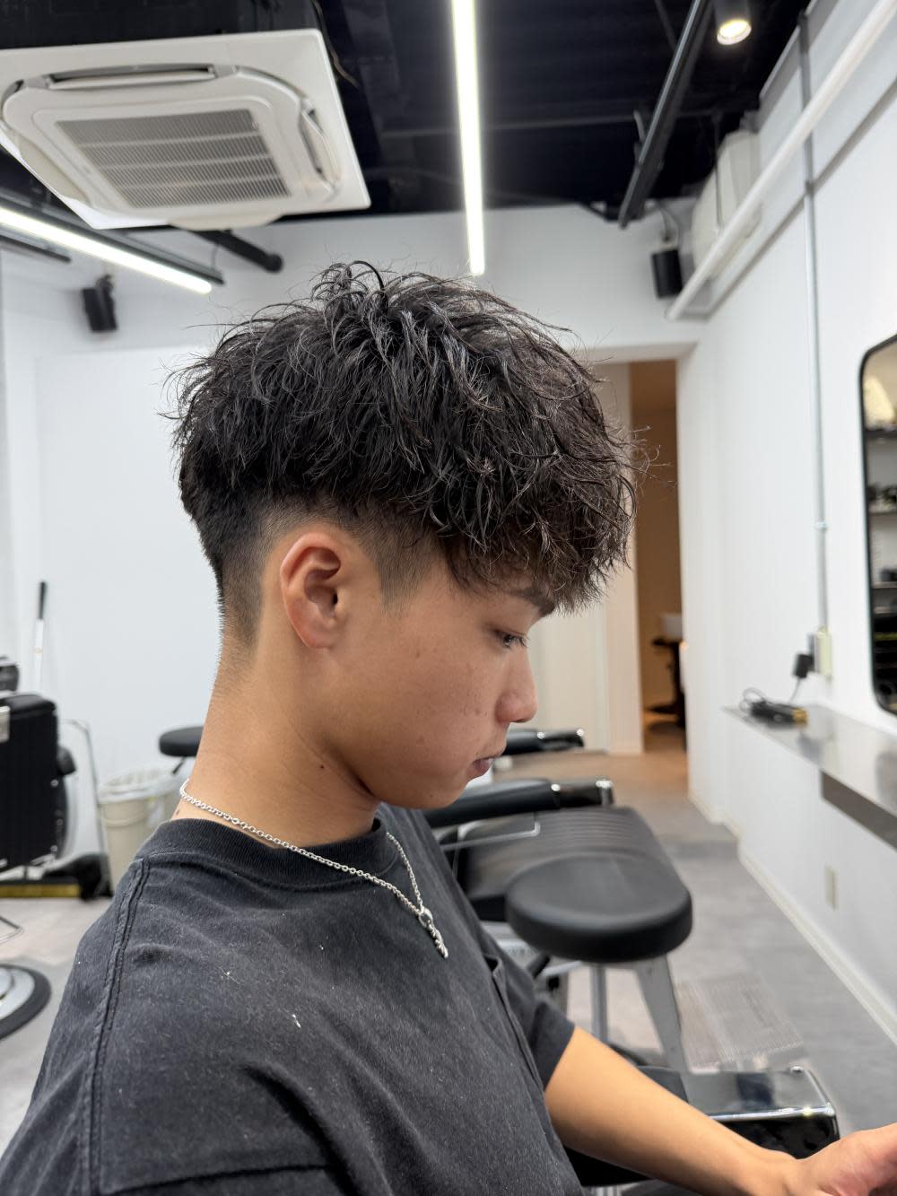 THE SMITHS【ザ スミス】のスタイル紹介。前下がりマッシュツイスパ