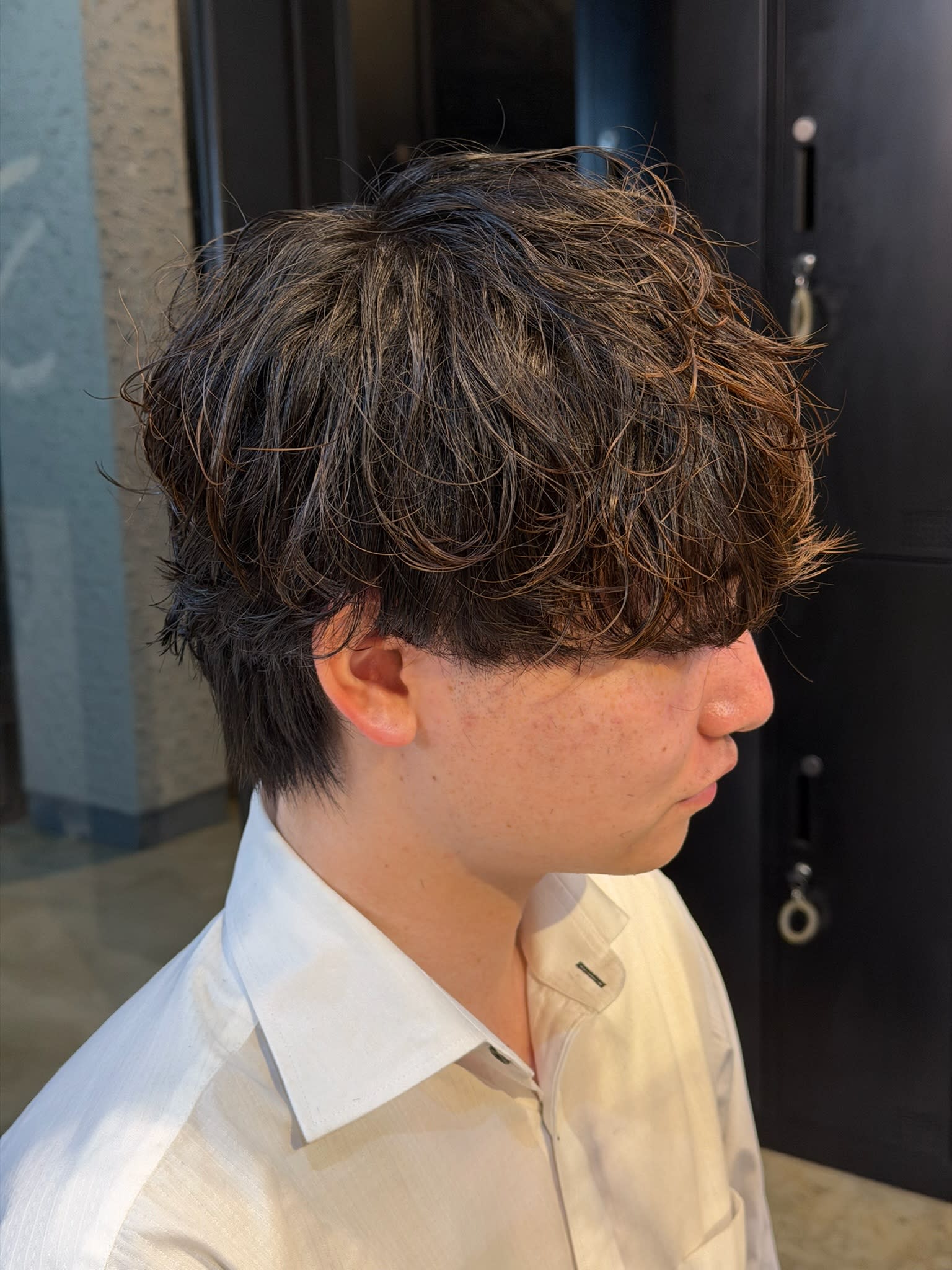 ROOO MEN【ルーメン】【ルーメン】のスタイル紹介。メンズカットマッシュ波巻きスパイラルシャドウパーマ