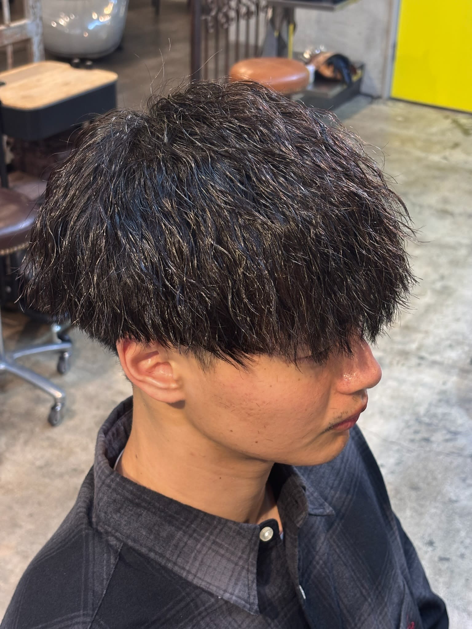 ROOO MEN【ルーメン】【ルーメン】のスタイル紹介。メンズカットマッシュツーブロックツイストスパイラルパーマ