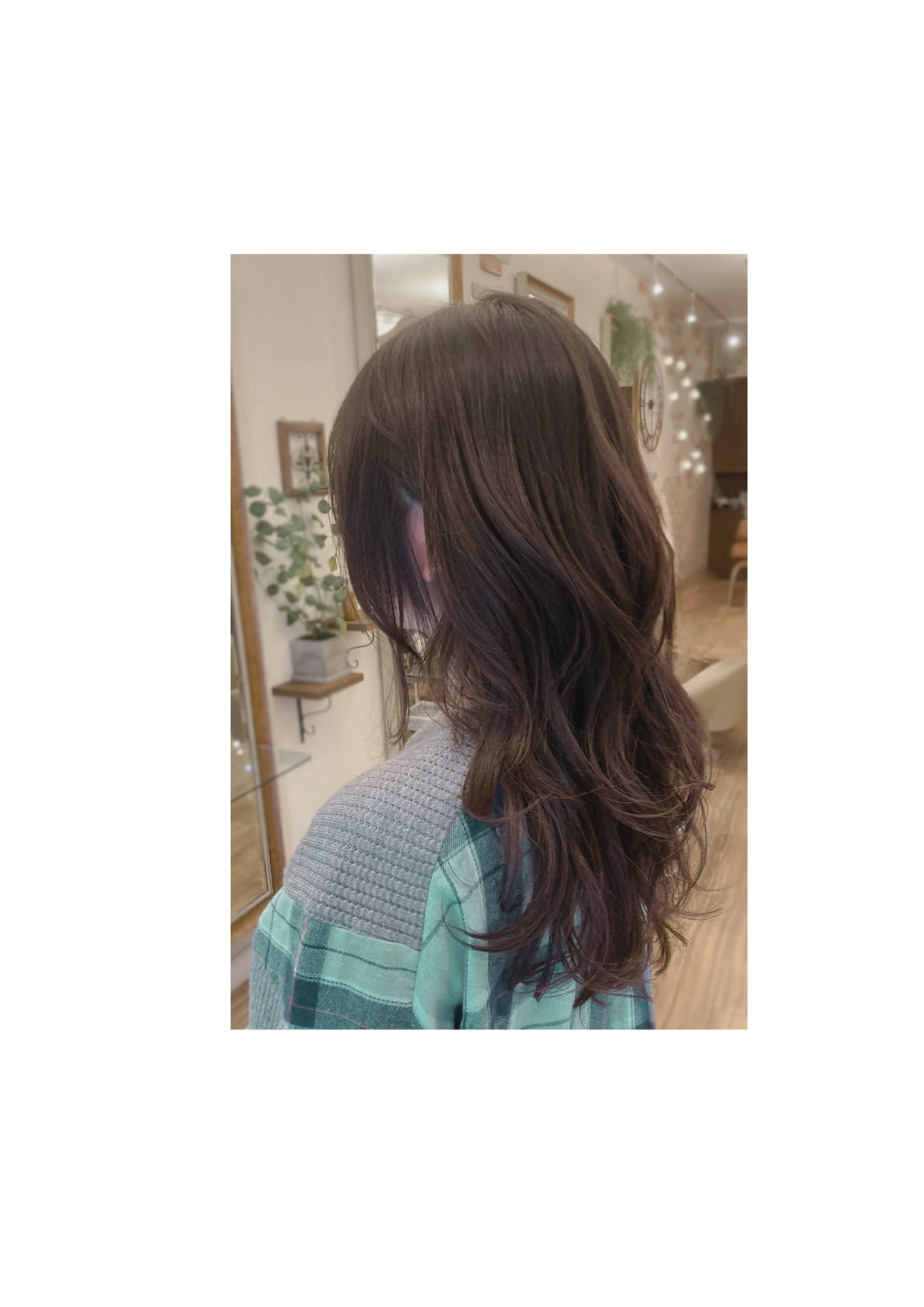 hairgarden Hug【ヘアガーデン ハグ】のスタイル紹介。レイヤーで魅せる、エアリーウルフ