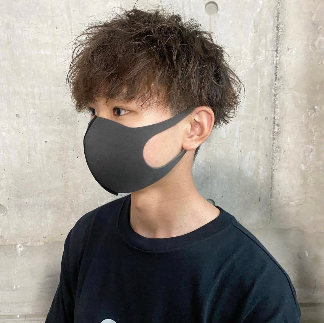 BLUCK Men's hair 渋谷【ブラック メンズヘア シブヤ】【ブラックメンズヘア シブヤ】のスタイル紹介。渋谷駅/学割U24/メンズサロン/フェザーパーマ