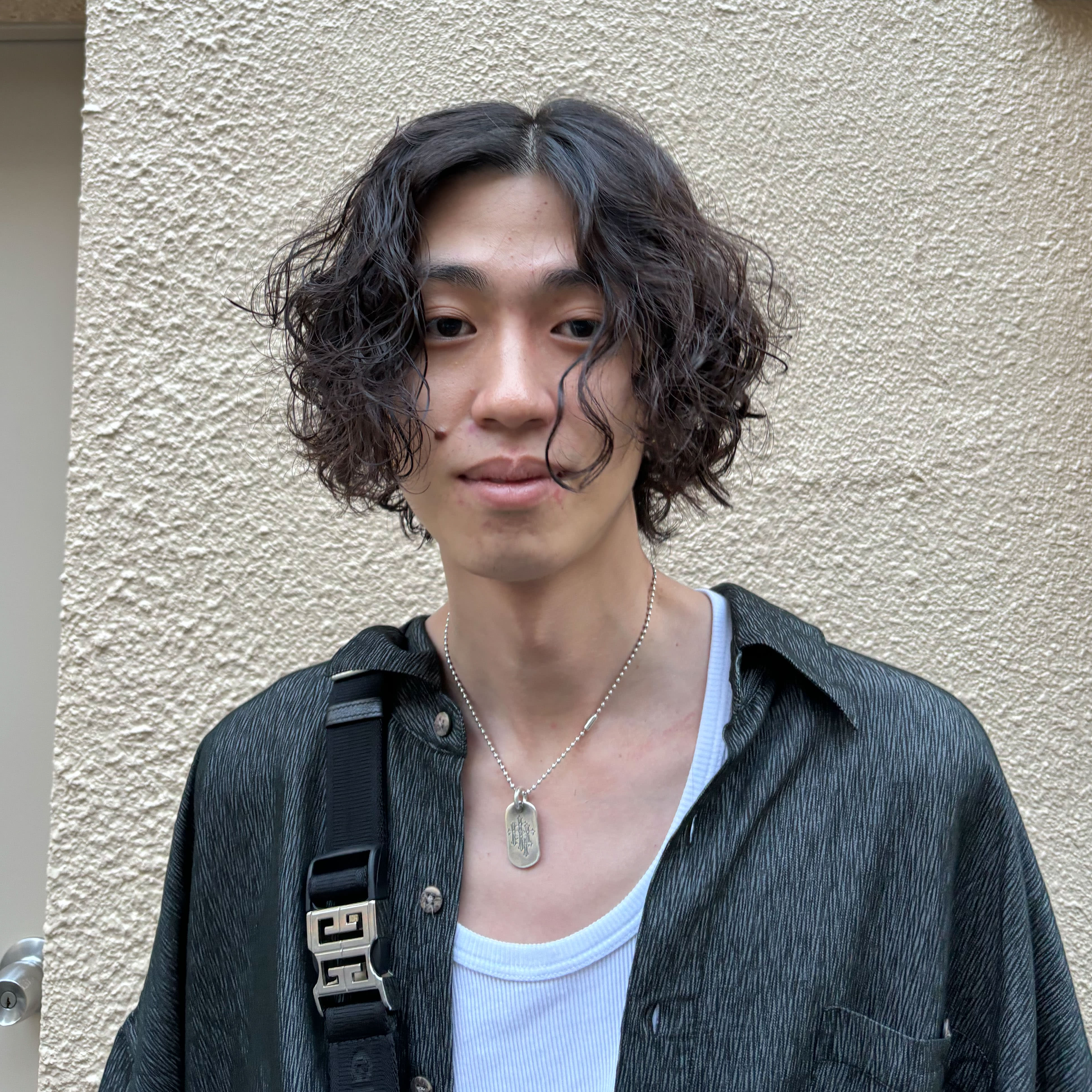 Authen. 【オーセン】【オーセン】のスタイル紹介。ミディアムスパイラルパーマ