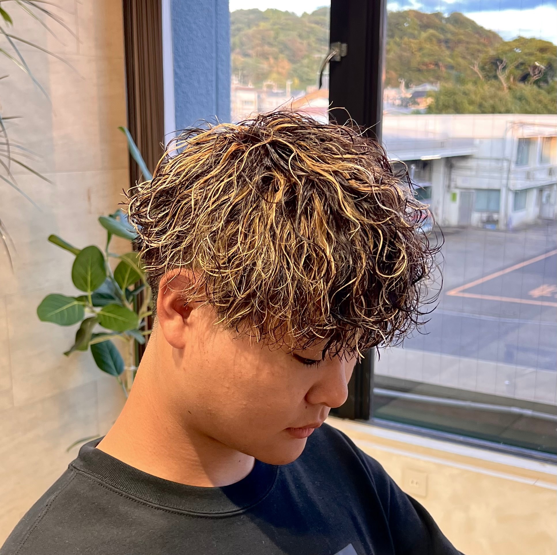 LUCK由比ヶ浜【ラックユイガハマ】のスタイル紹介。【メンズハイライト】