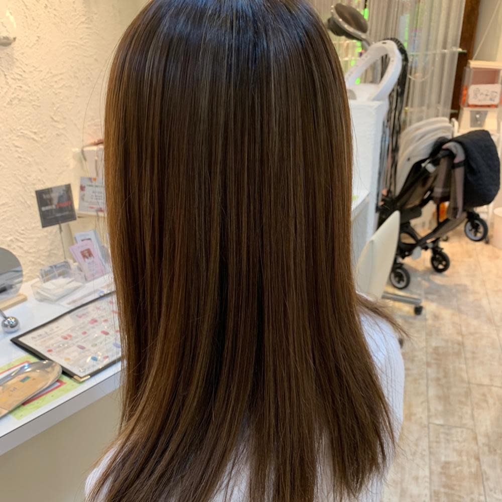 VISAGE Quon【ヴィサージュ クオン】【ヴィサージュ クオン】のスタイル紹介。脱白髪染めハイライト