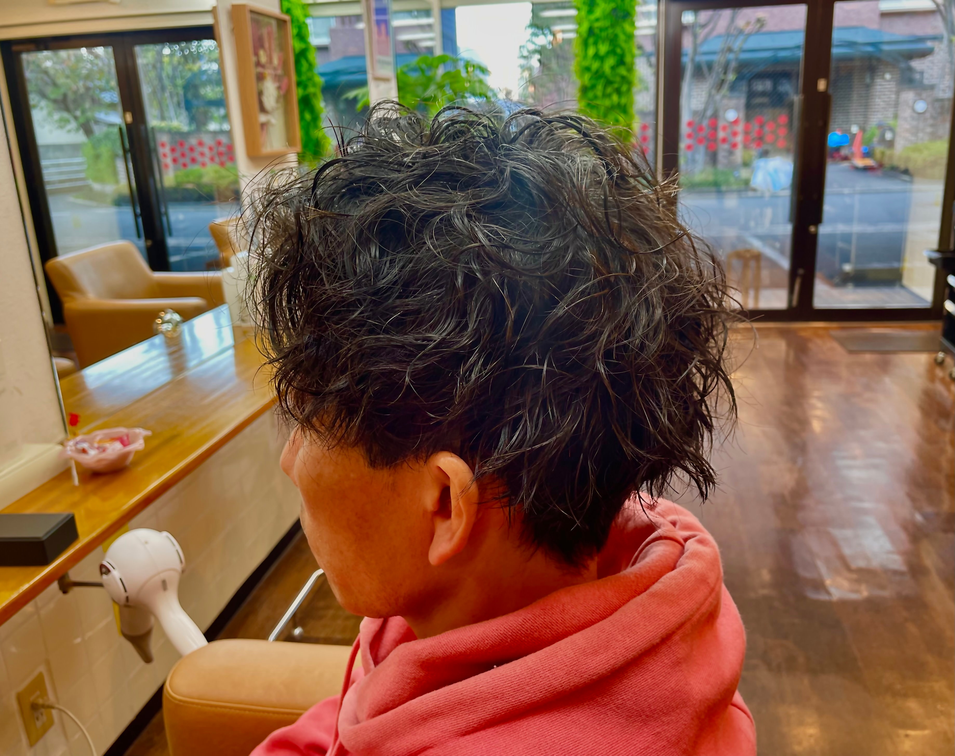 キャサリ美容室【キャサリ　ビヨウシツ】のスタイル紹介。パーマ