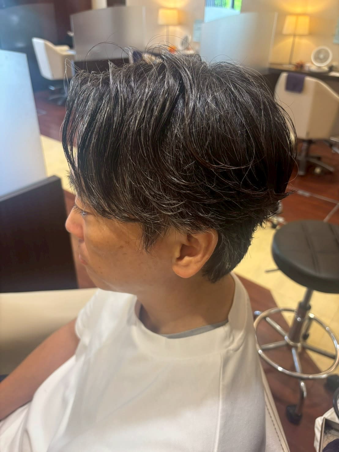 BlANCO【ビアンコ】のスタイル紹介。ニュアンス毛流れパーマ