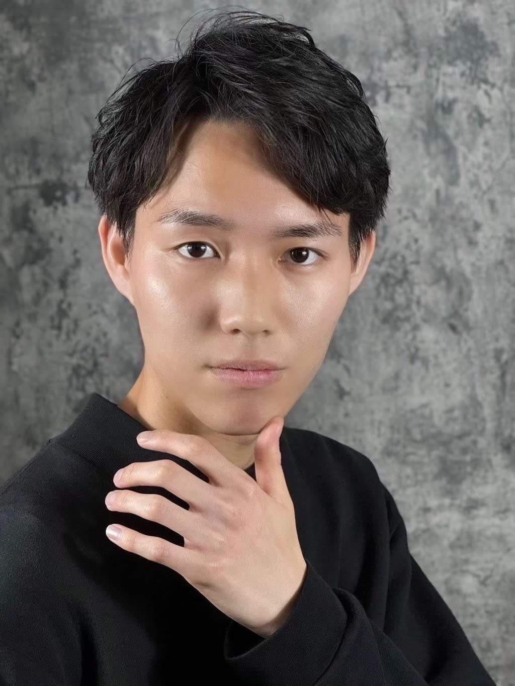 HIROGINZA 恵比寿店【ヒロ銀座】渋谷中目黒代官山広尾【ヒロギンザヘアーサロン エビステン】のスタイル紹介。ナチュラルセンターパート風ショートマッシュ