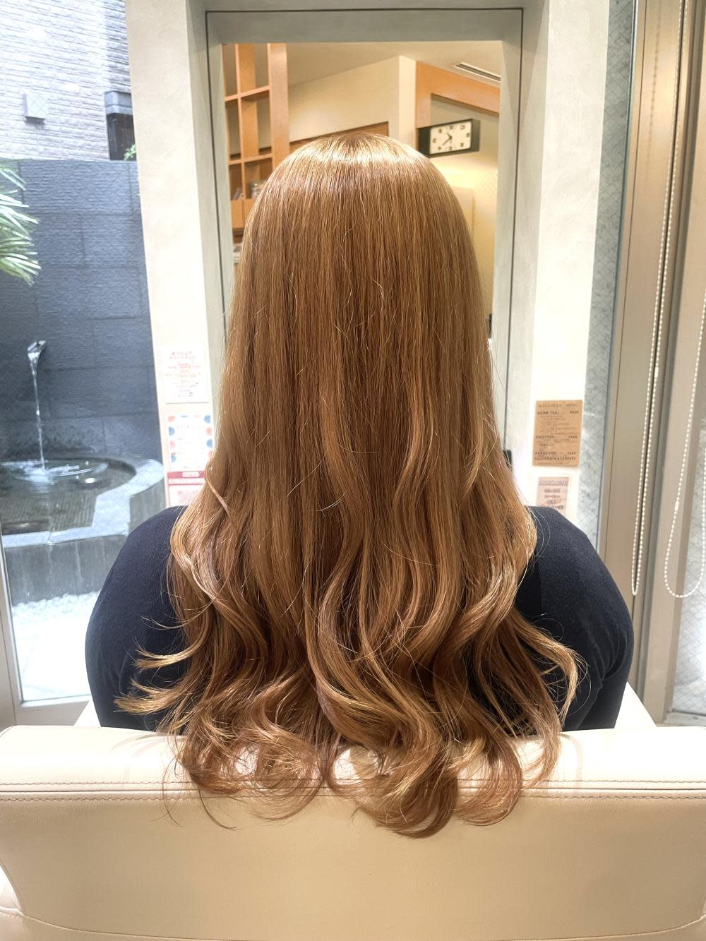 VISAGE plus【ヴィサージュ プラス】【ヴィサージュ プラス】のスタイル紹介。やわらかく透ける、ミルクティーベージュ