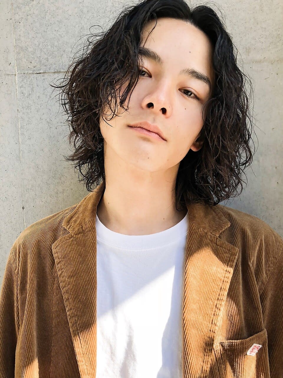 CANAAN hair salon 表参道店【カナン ヘアサロン オモテサンドウテン】のスタイル紹介。メンズヘア★ミディアム×ナミパーマ×くせ毛風パーマ