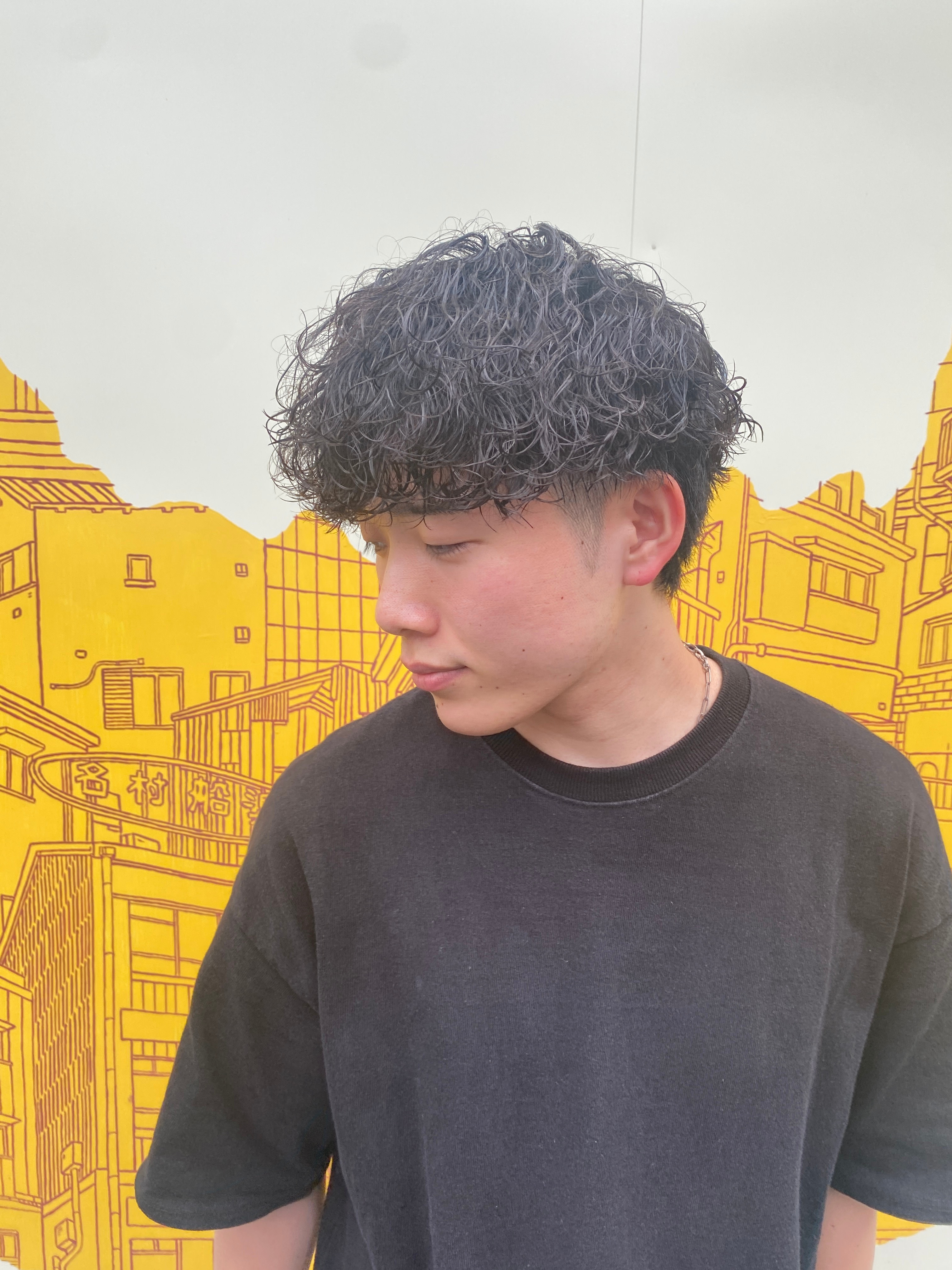 THE SMITHS【ザ スミス】のスタイル紹介。波巻きパーマ