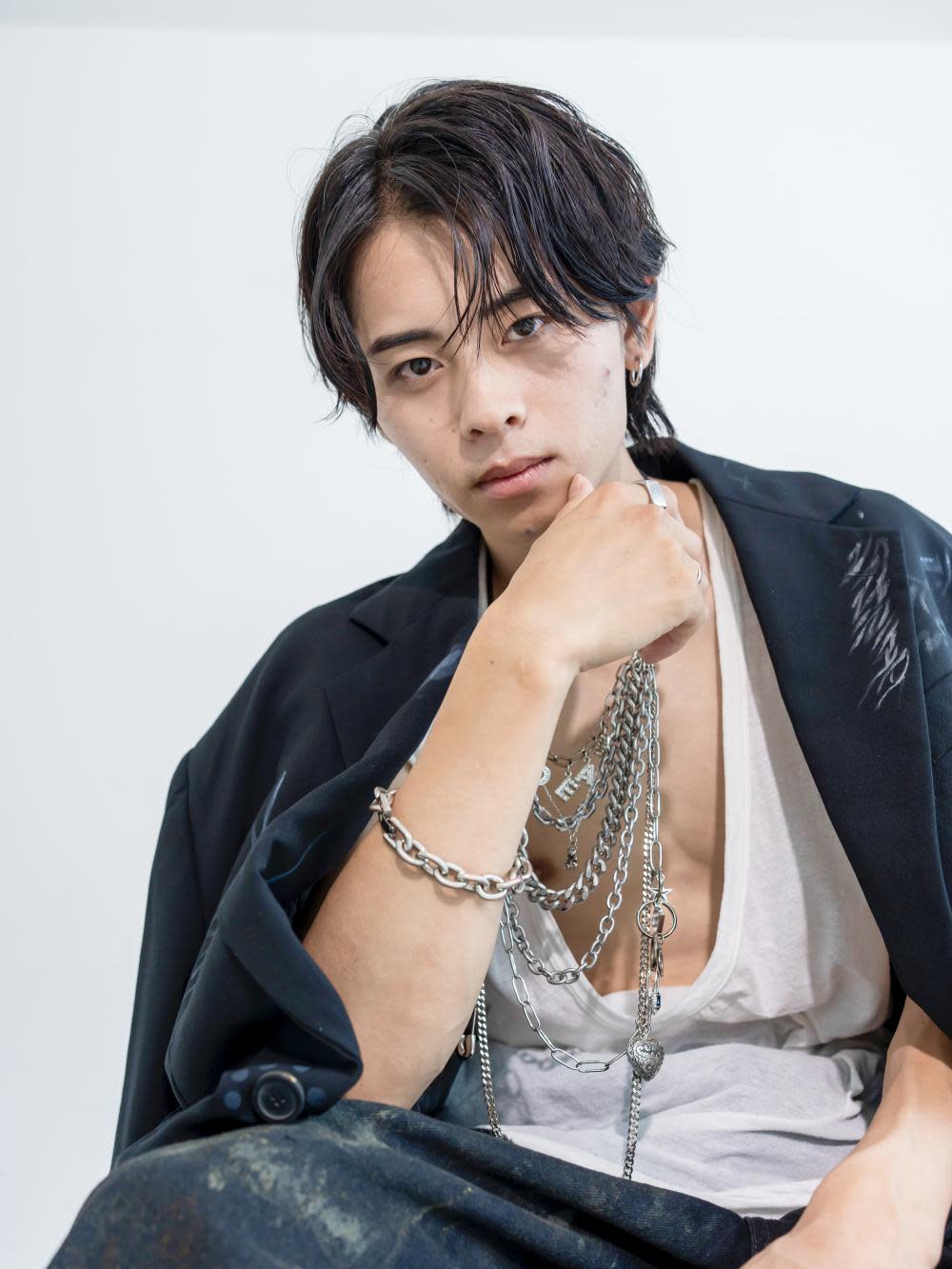 MEN'S SOURCE 高槻【メンズ ソース タカツキ】のスタイル紹介。韓国風 束感センターパート/メンズ