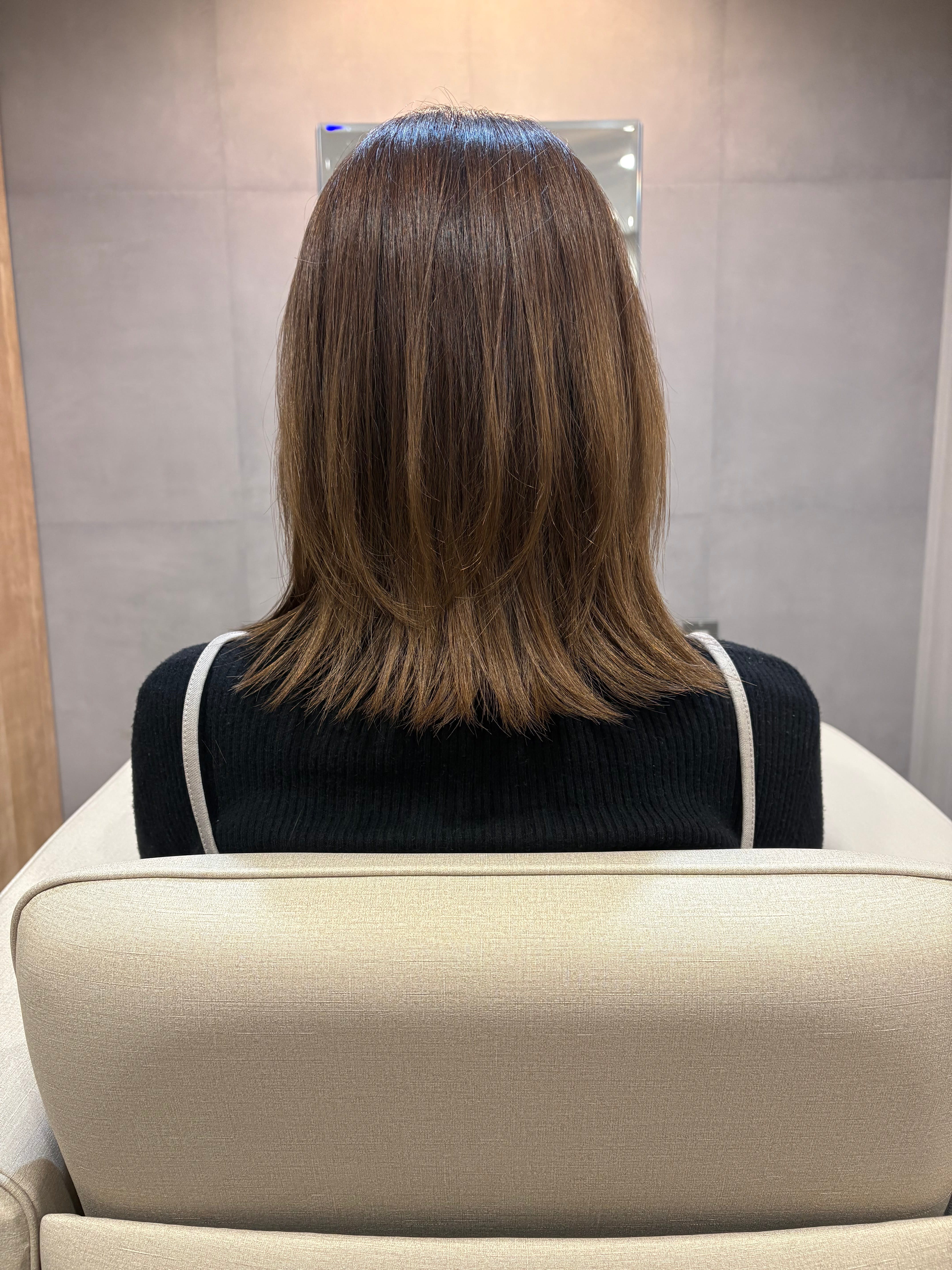 【半個室】Log hair&spa【ハンコシツ ログヘアアンドスパ】のスタイル紹介。艶髪カラー