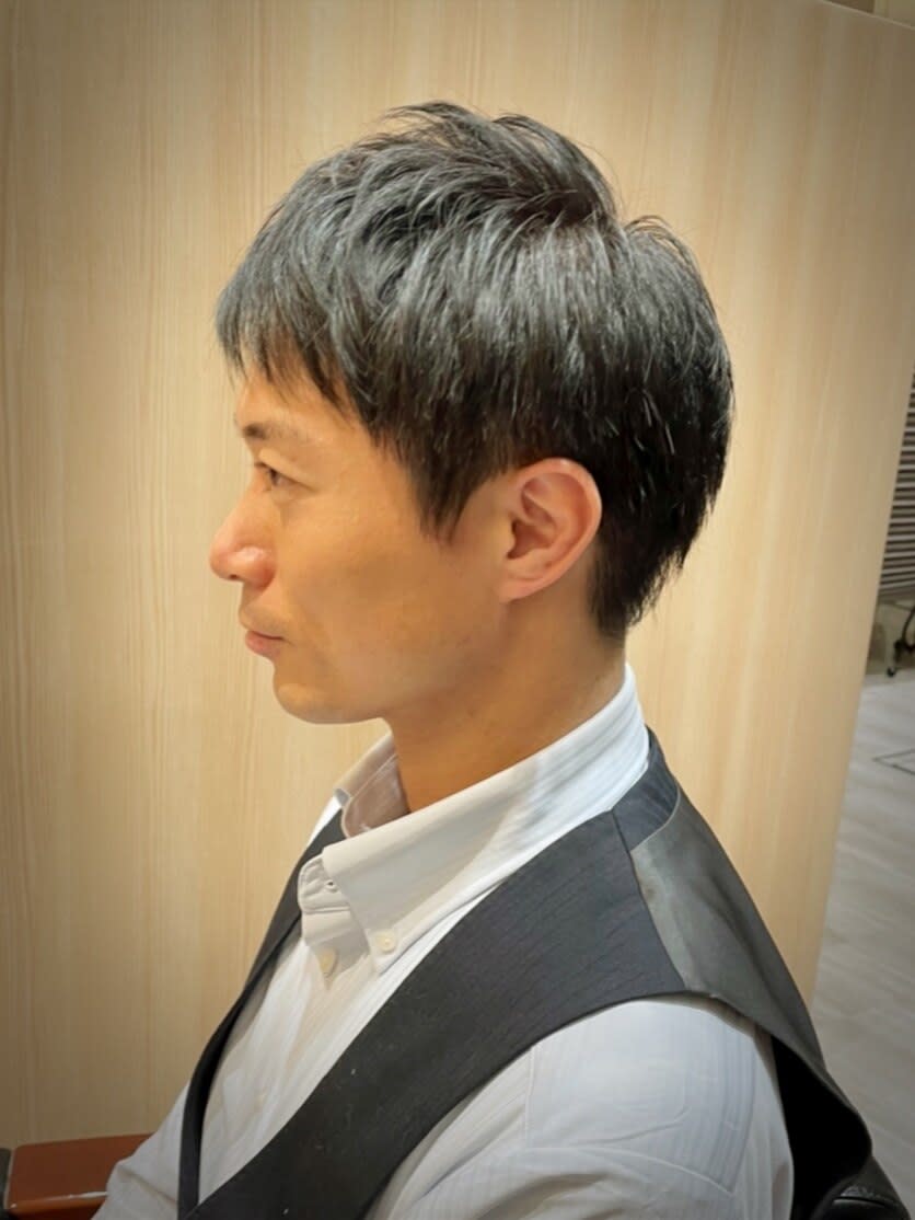 UN businessman barber【ユーエヌ ビジネスマン バーバー】のスタイル紹介。UN businessman barber×スタイル