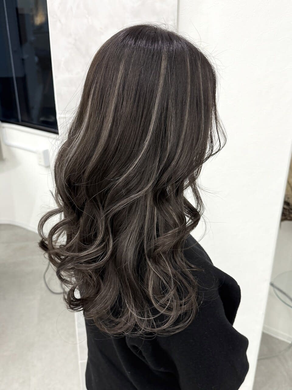 SEVENTH HEAVEN【セブンスヘブン】【セブンスヘブン】のスタイル紹介。コントラストハイライトカラー