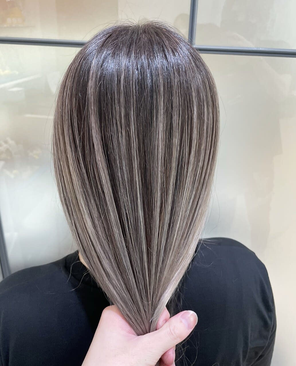 SEVENTH HEAVEN【セブンスヘブン】【セブンスヘブン】のスタイル紹介。コントラストバレイヤージュ