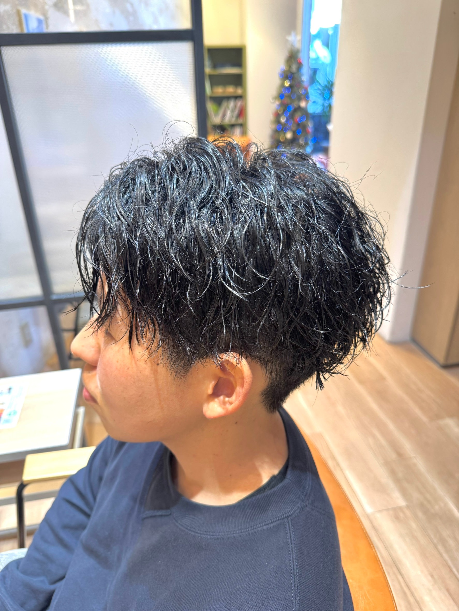 S C A L A .【スカラ】のスタイル紹介。センター分けツイストスパイラルパーマ