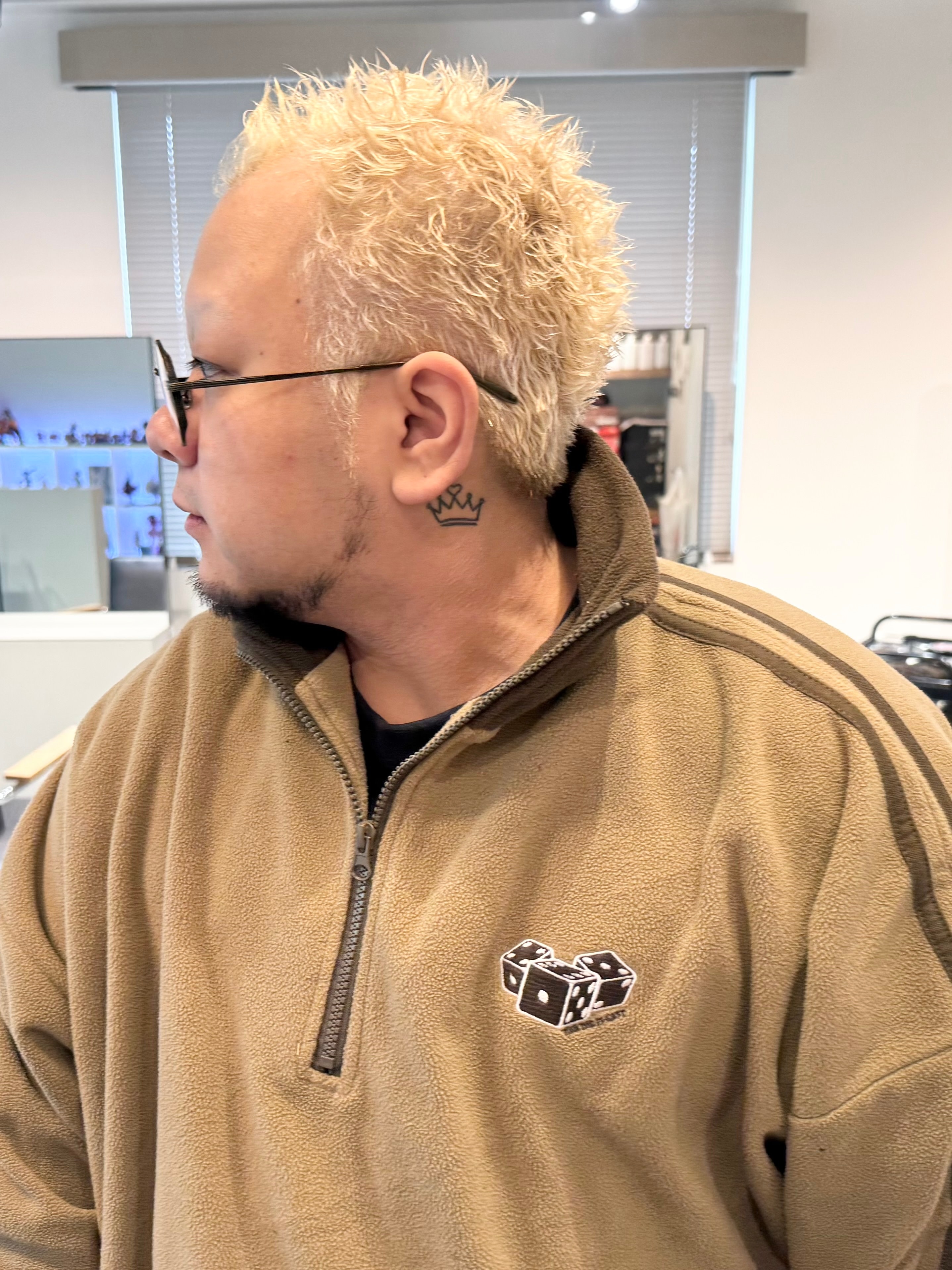 iss【イズ】のスタイル紹介。iss×スタイル