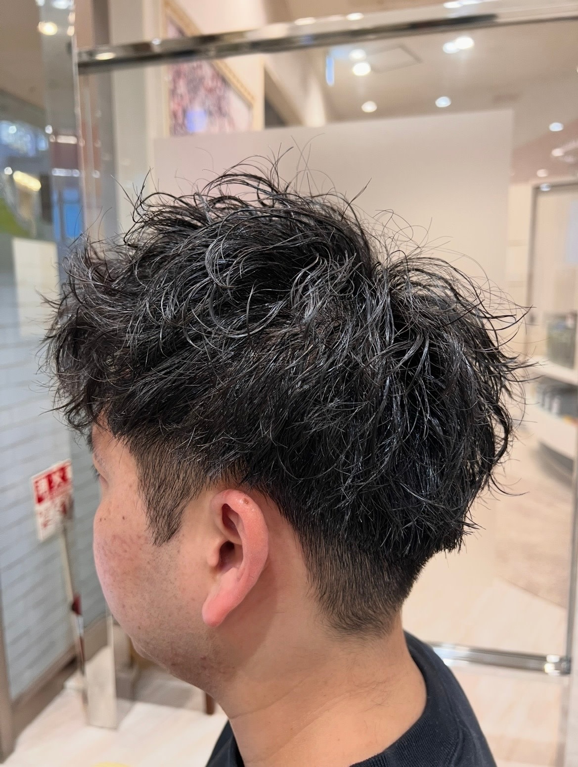 Vis Hair＆Beauty 西新井店【ビス ヘア アンド ビューティー】【ビス ヘアアンドビューティー】のスタイル紹介。濡れ感ニュアンスの束感ショート