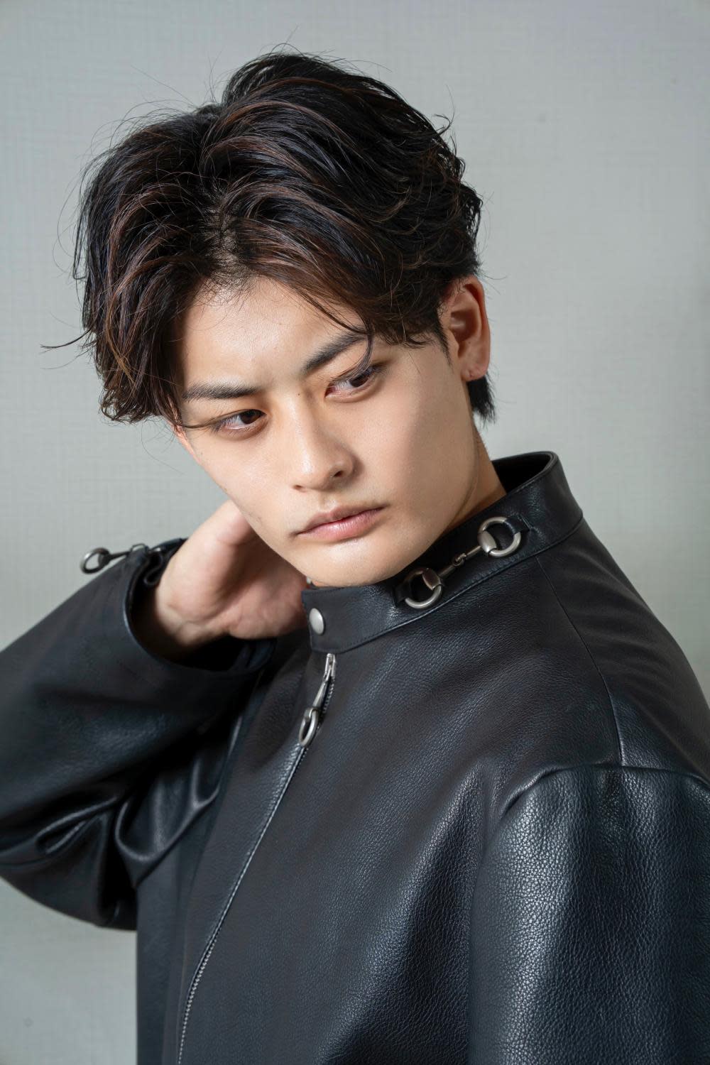 MEN'S SOURCE 高槻【メンズ ソース タカツキ】のスタイル紹介。シースルーフェザーショート/メンズ