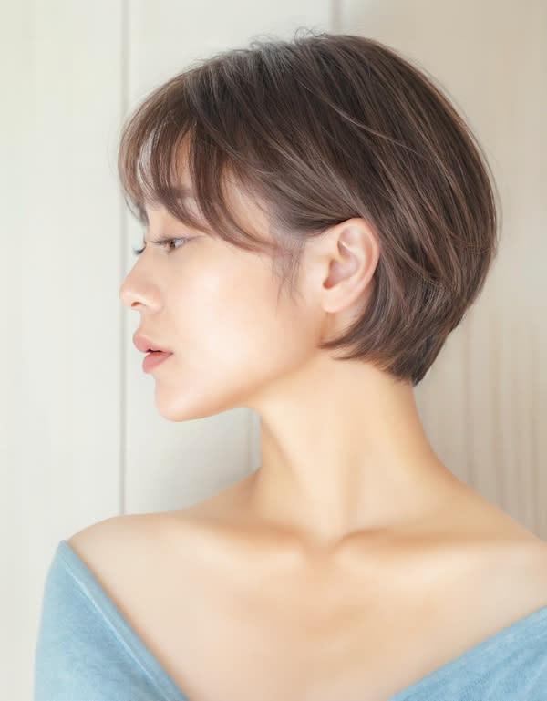 The Day 銀座 白髪ぼかし 白髪染め 髪質改善カラー【ザ デイ ギンザ シラガボカシ シラガゾメ カミシツカイゼンカラー】のスタイル紹介。The Day 銀座 白髪ぼかし 白髪染め 髪質改善カラー