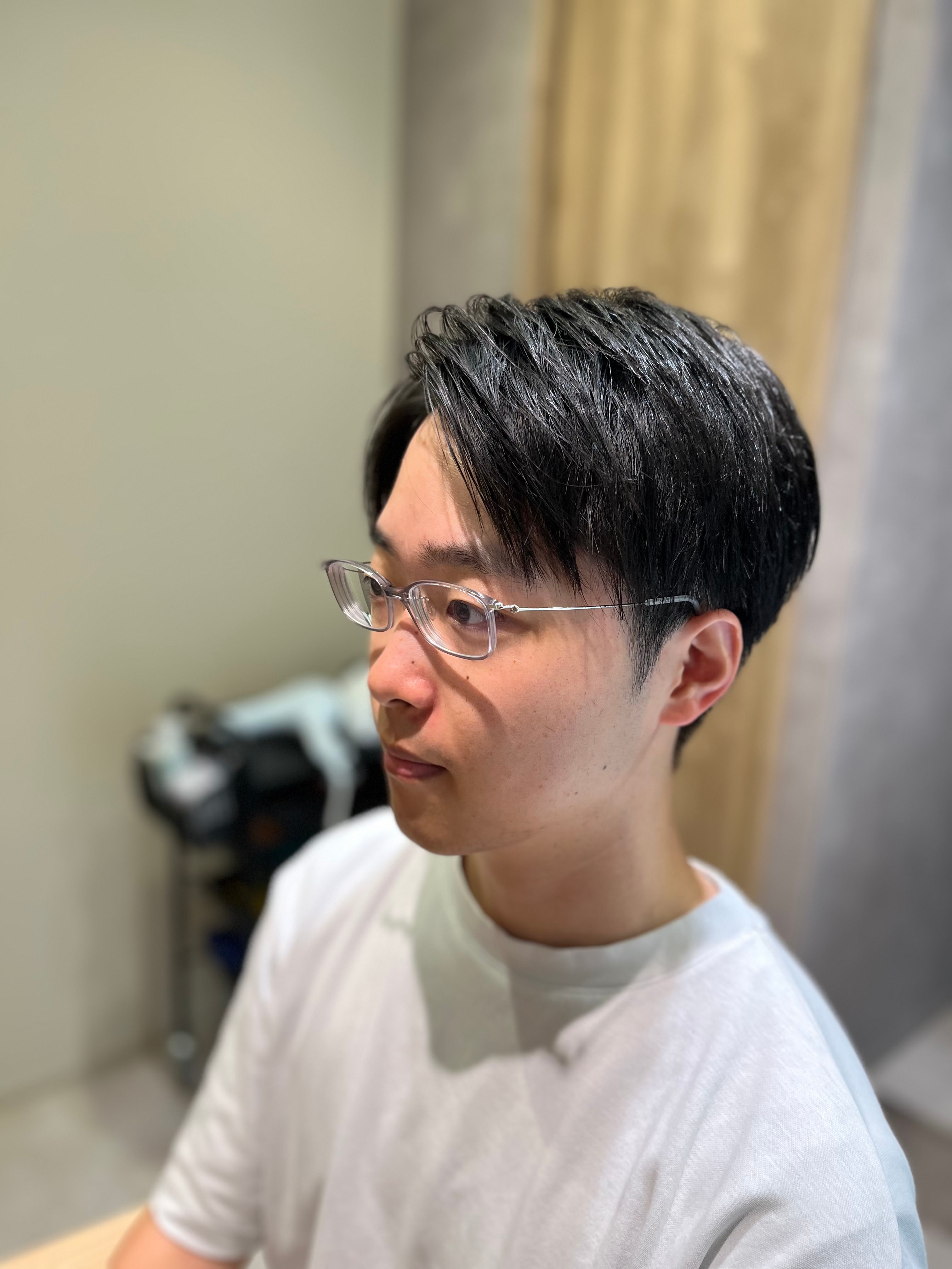 Feerique hair salon【フェリーク ヘア サロン】のスタイル紹介。センターパート