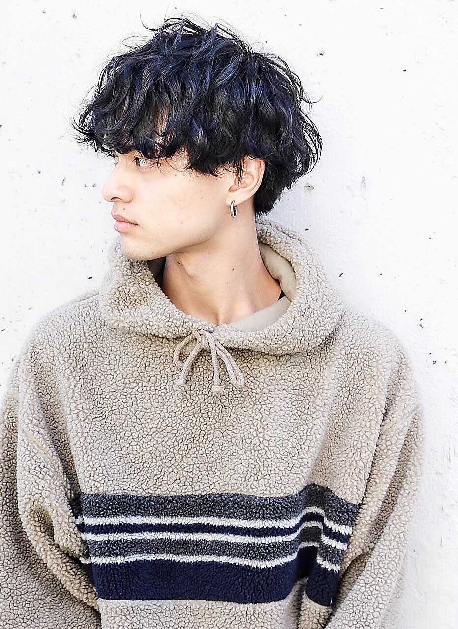 CANAAN hair salon 表参道店【カナン ヘアサロン オモテサンドウテン】のスタイル紹介。メンズ　スパイラルセミウエットマッシュ