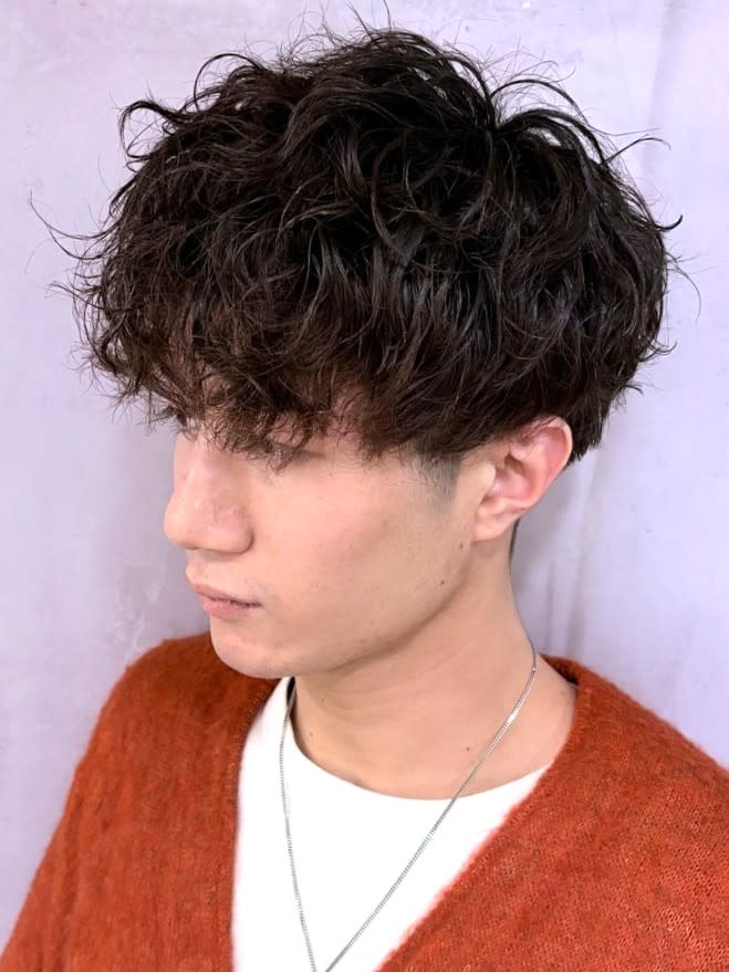 THIS IS BARBER【ディス イズ バーバー】のスタイル紹介。ツーブロック マッシュ ブラウン スパイラルパーマ 【札幌】